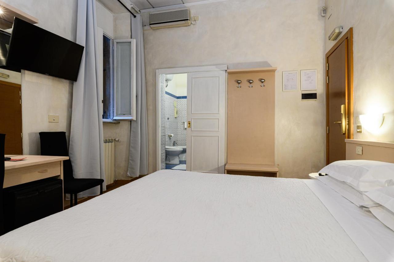 Julia Hotel 3*