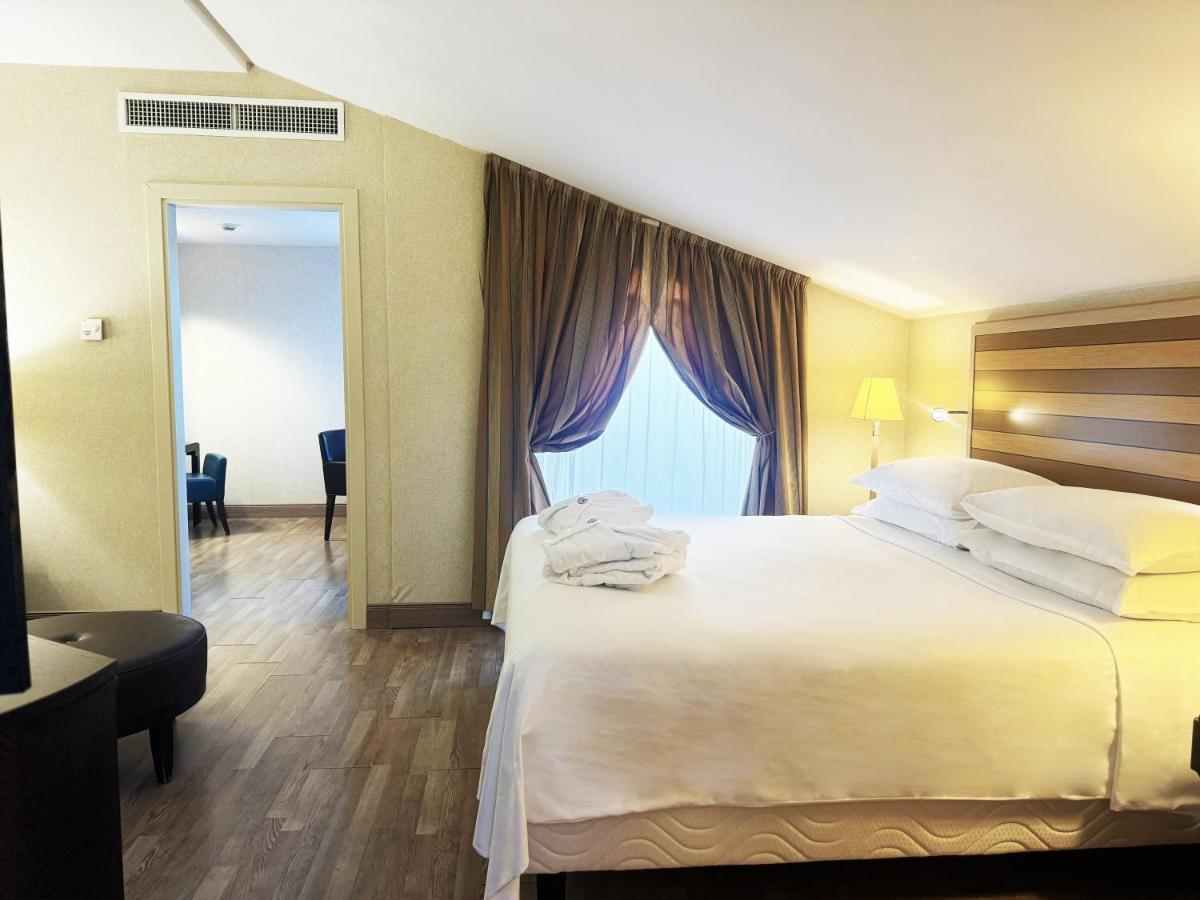 Hotel Sheraton Parco De' Medici