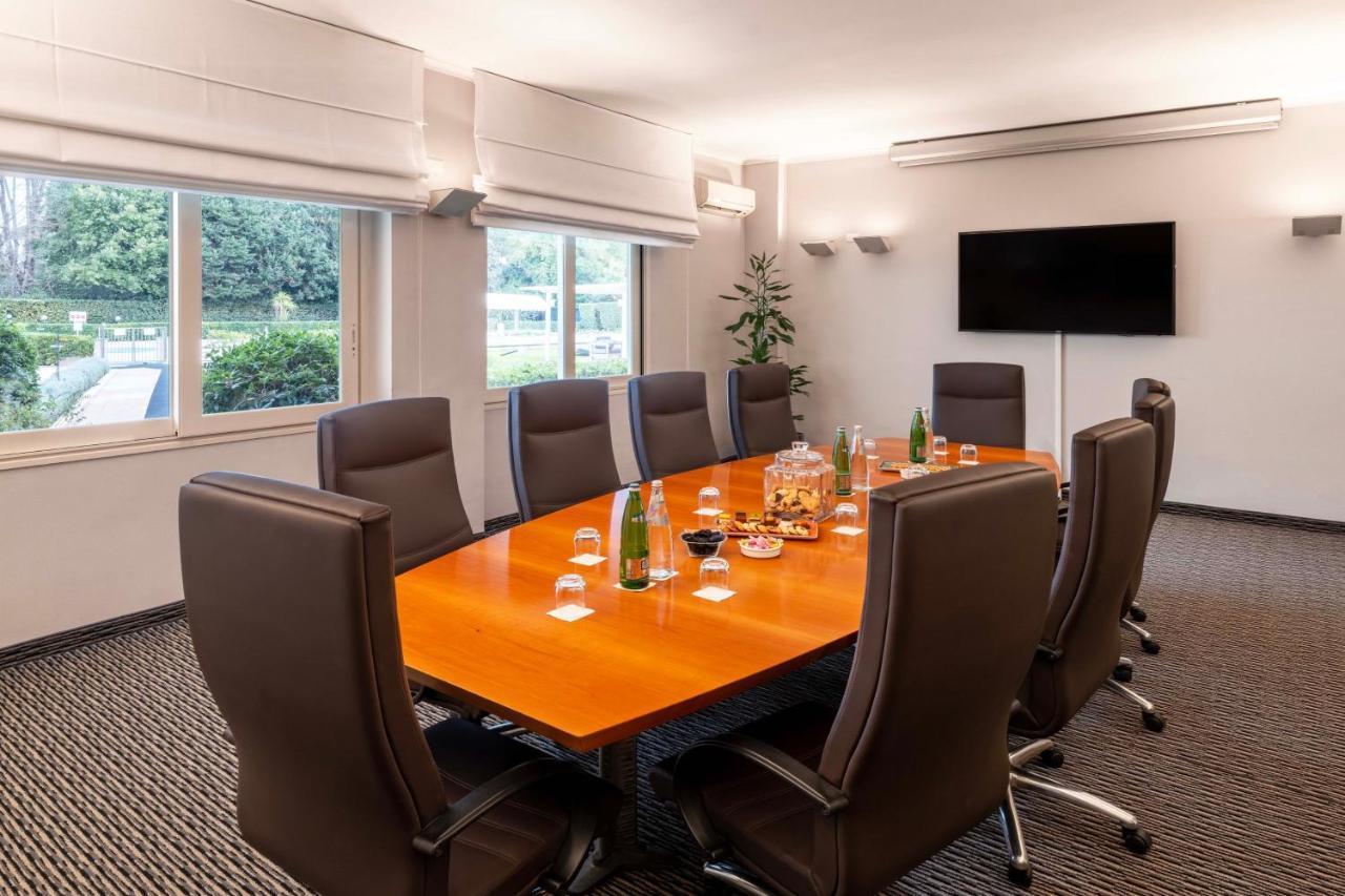 Hotell Crowne Plaza St. Peter's By Ihg 4*