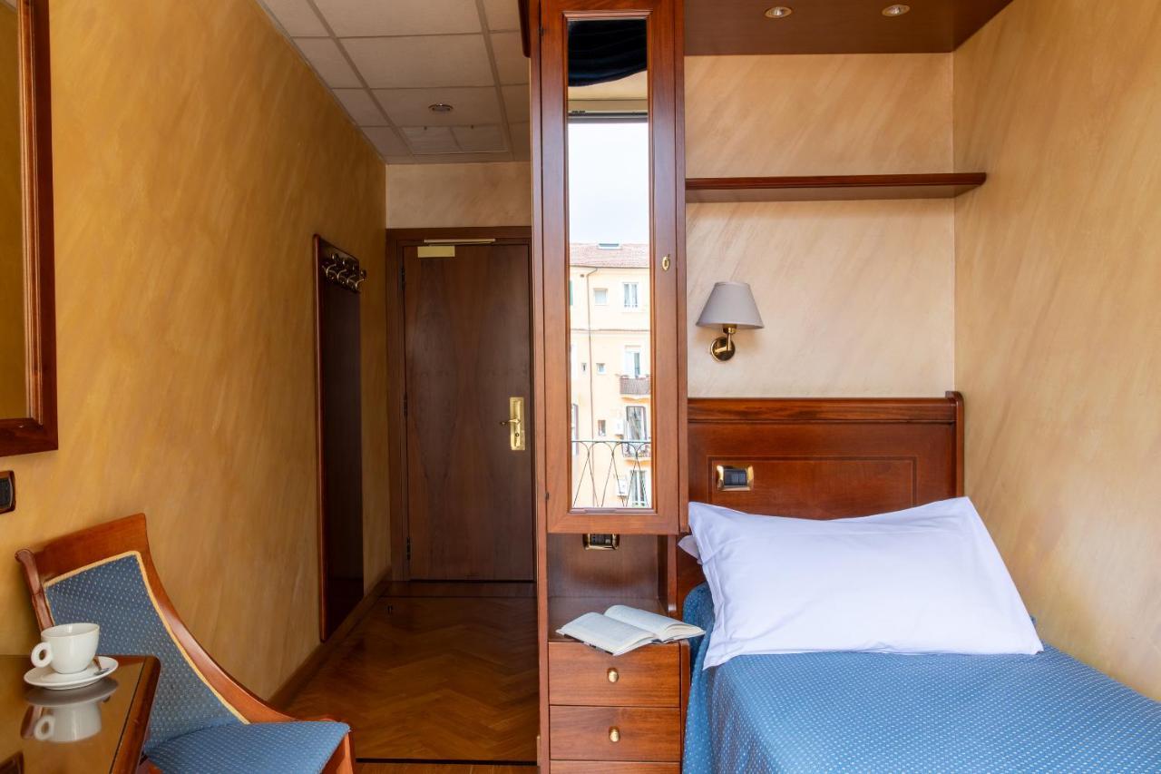 Hotel Montecarlo