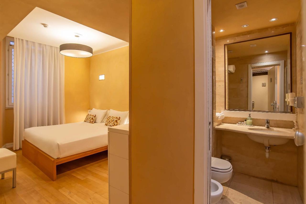 White Hotell
