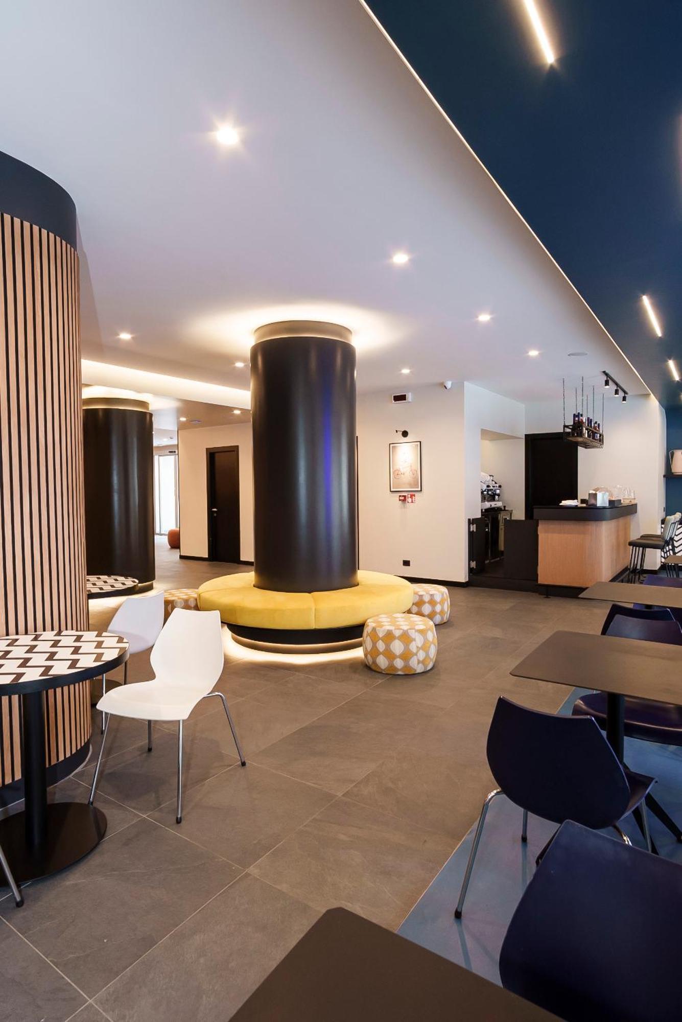 Hotel Colombo 4*