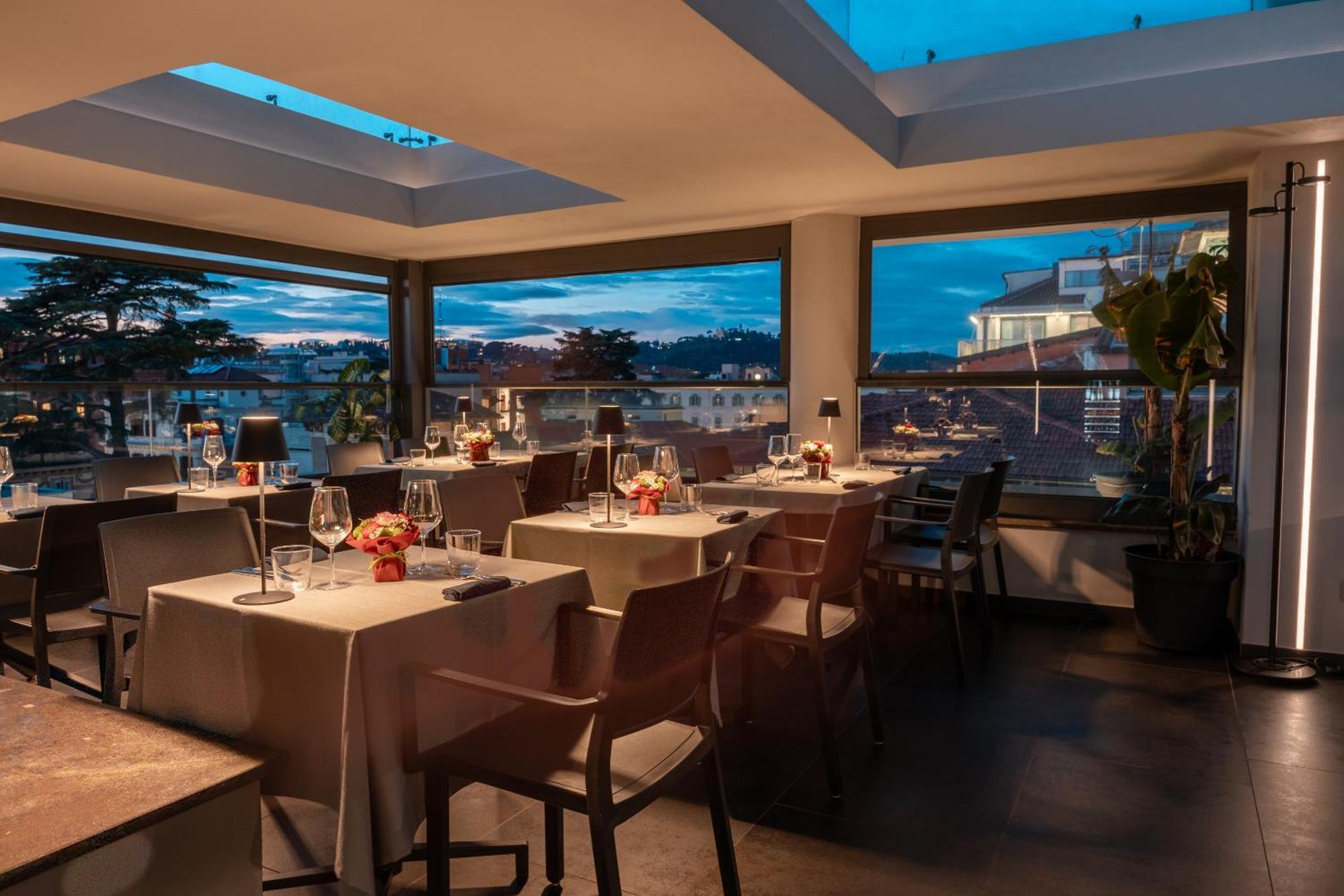 Twentyone Hotel