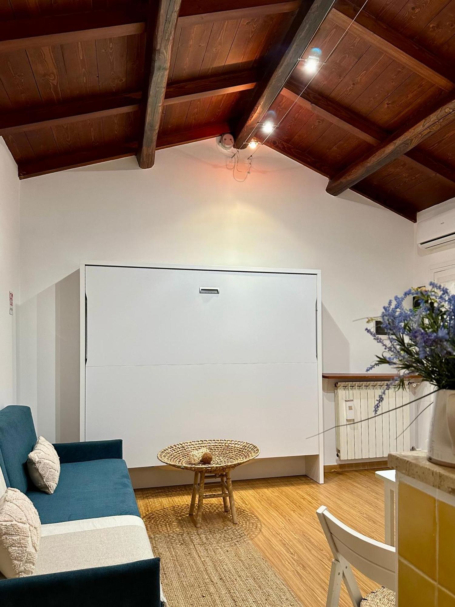 Eleonora House Holiday home *