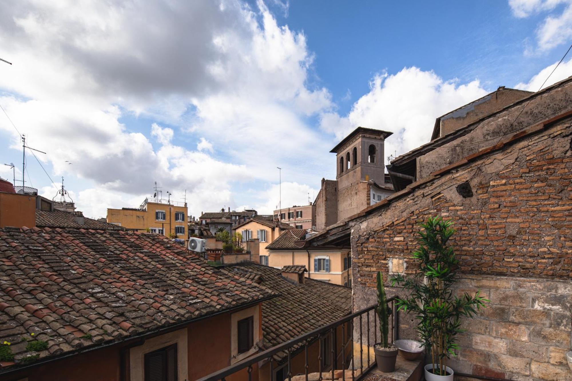 Navona Luxury Terrace Apartment - 12 Guests *