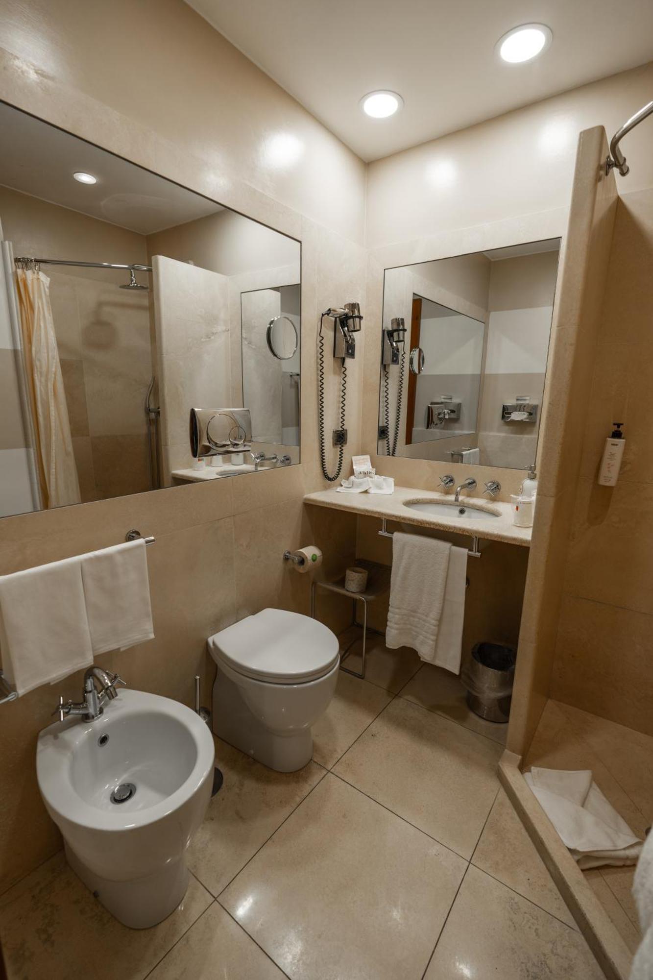 Hotell S. Anna 3*