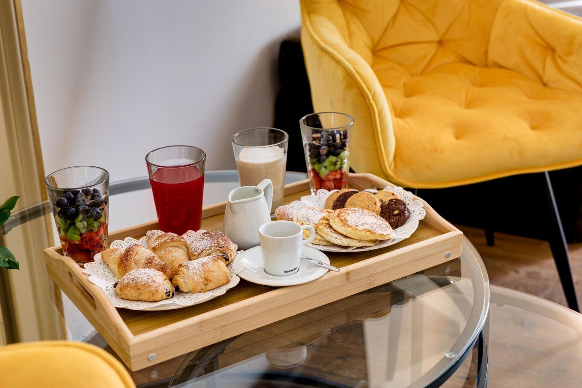 Piazza Farnese Luxury Acomodação com café da manhã  2*