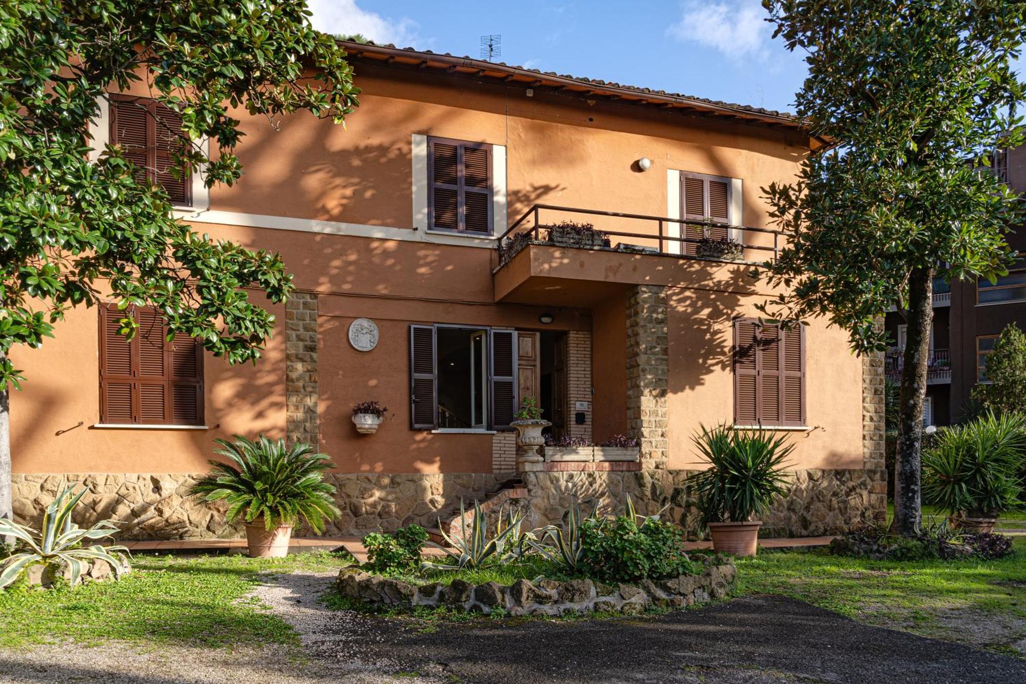 Gjestgiverier Comfort Gaia Tor Vergata Roma