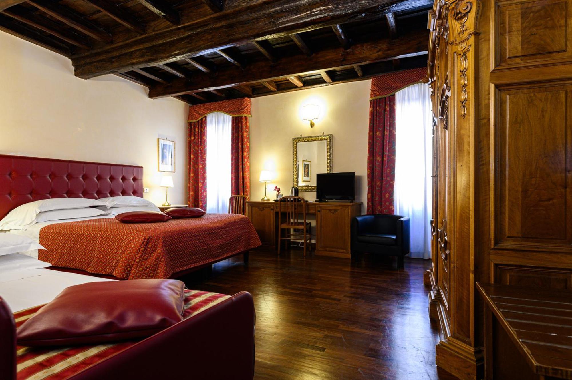 Domus Julia Roma