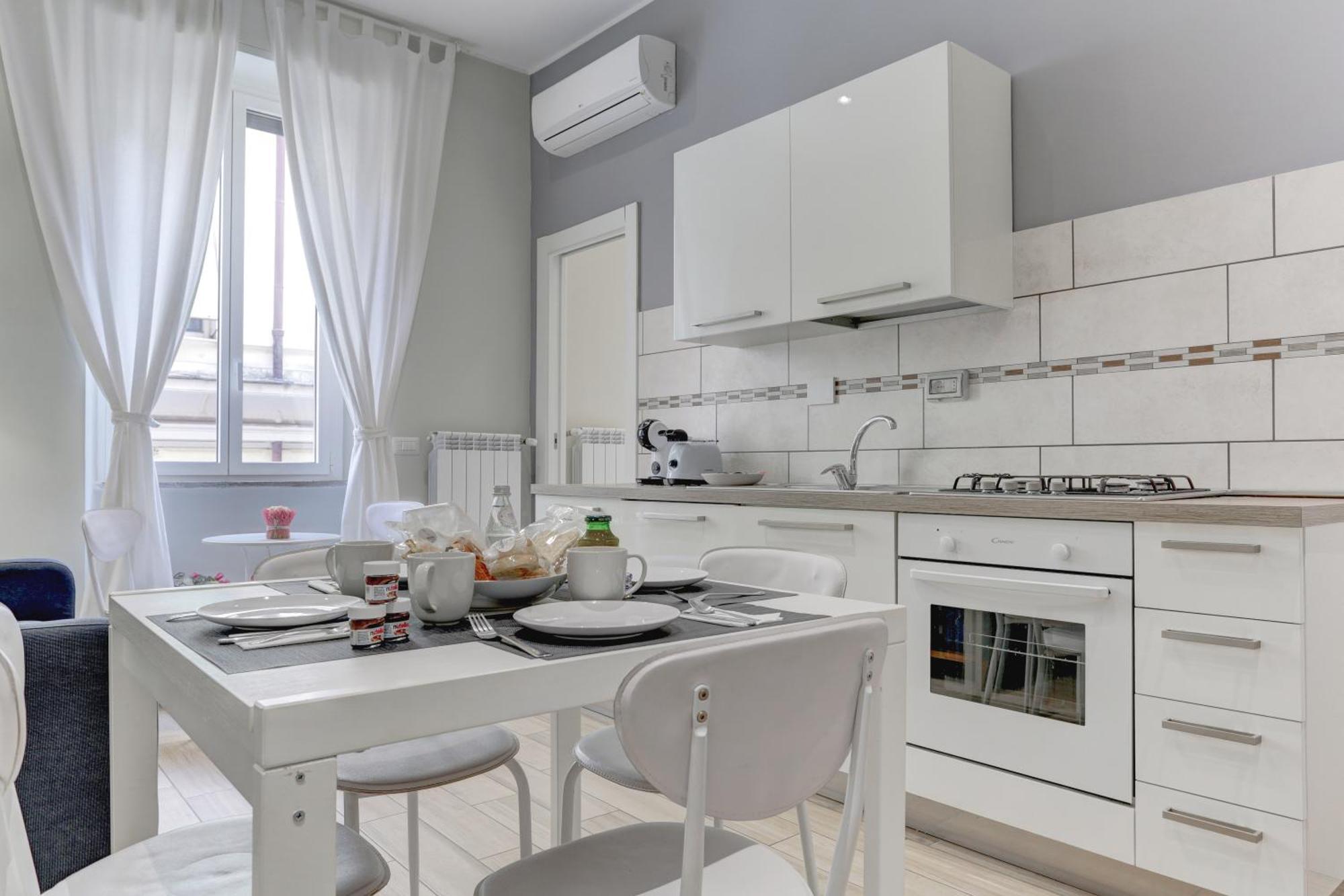 Santi Quattro - Colosseo Apartamento Roma