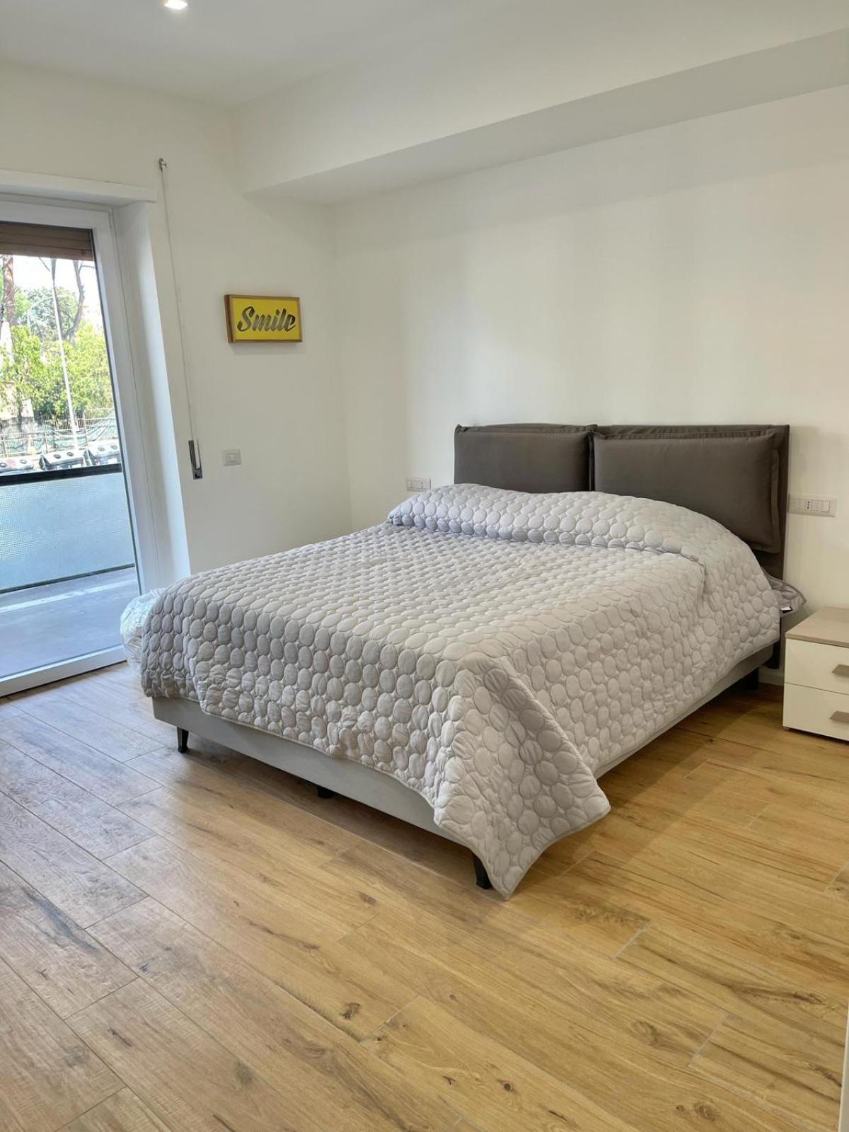Apartamento Pm 34 Viale Imperatore Guest House - 50 Mt From Metro San Paolo *