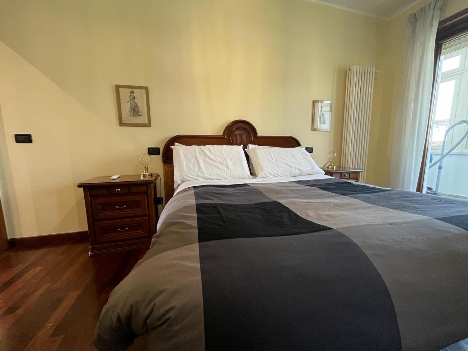 Appia Nuova Lucrezia Apartamento *