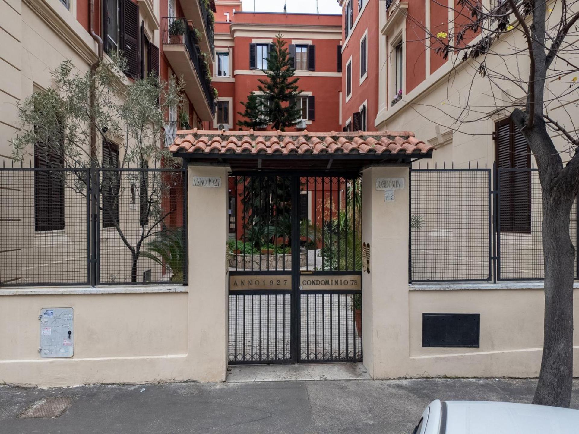 The Rent -cozy Two Bedroom Near Vatican Appartamento Roma