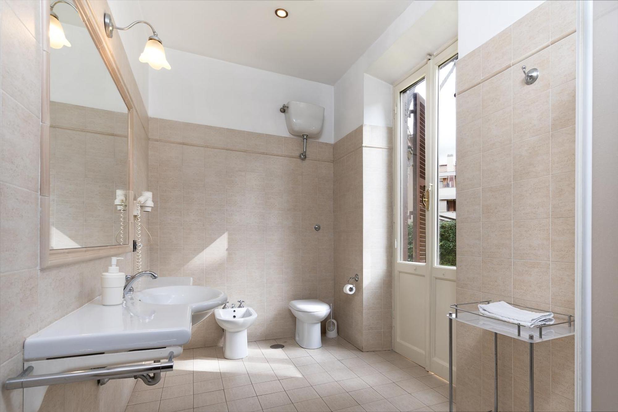 Gjestgiverier Comfort Gaia Tor Vergata Roma