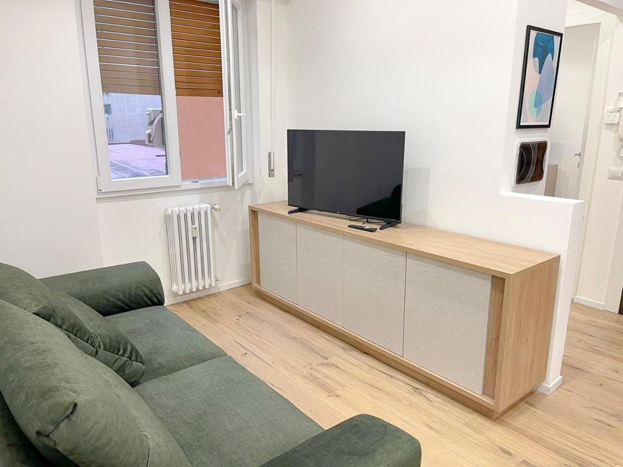 Pm 34 Viale Imperatore Guest House - 50 Mt From Metro San Paolo Apartamento Roma
