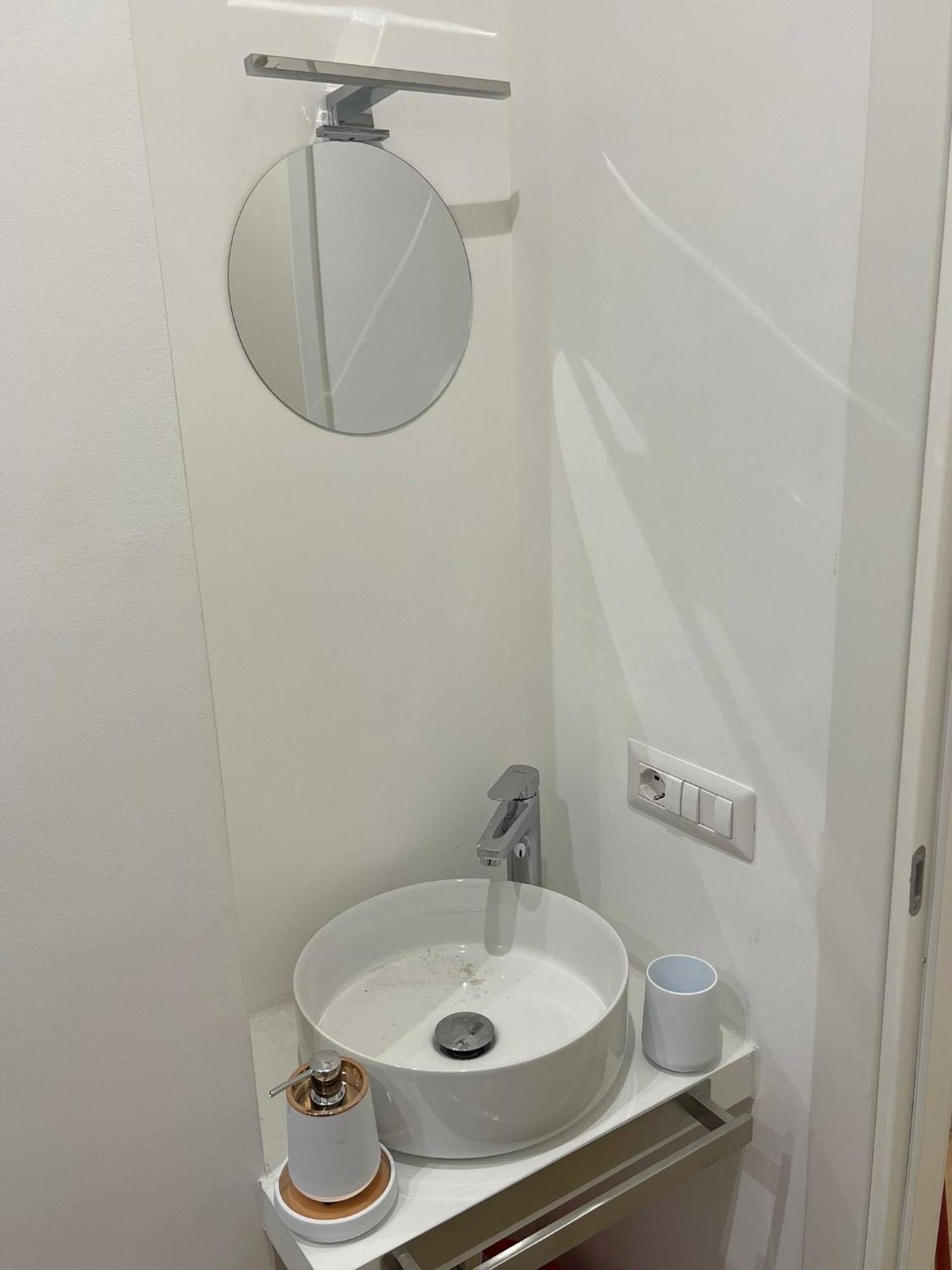 Pm 34 Viale Imperatore Guest House - 50 Mt From Metro San Paolo Apartment