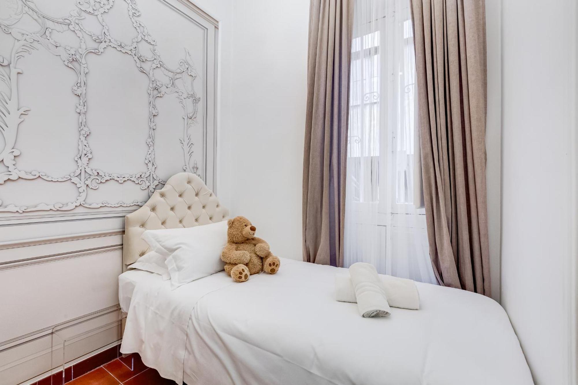 Spanish Square - Romedreamhome Apartment