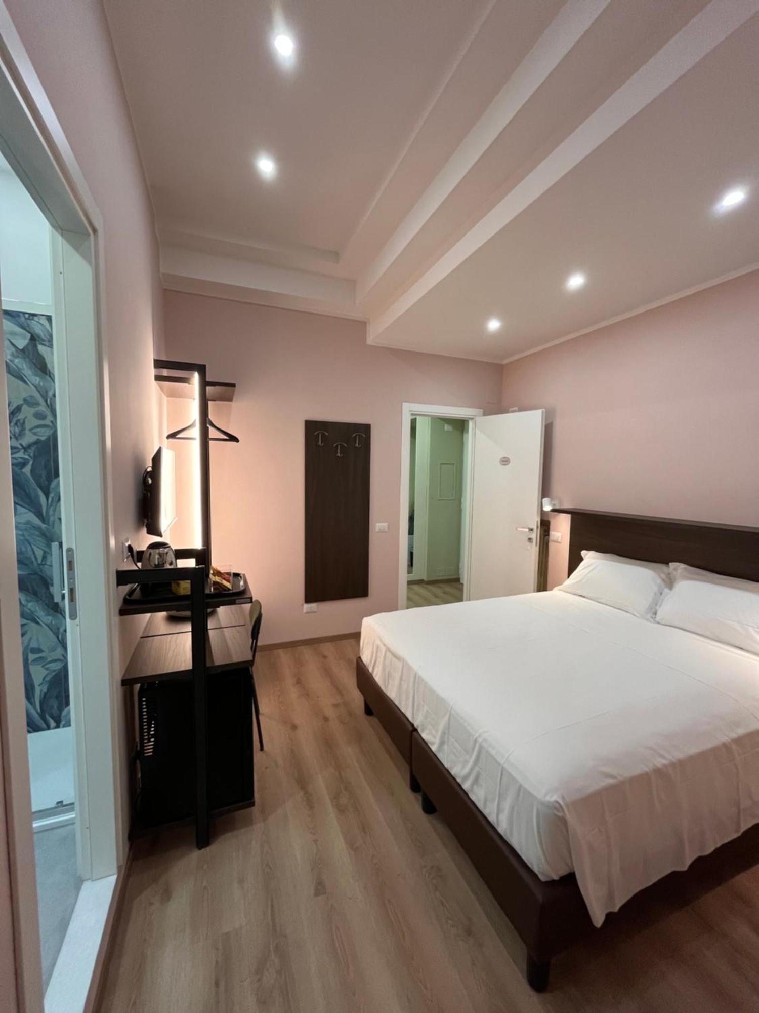 Guest house Colosseum Deluxe *