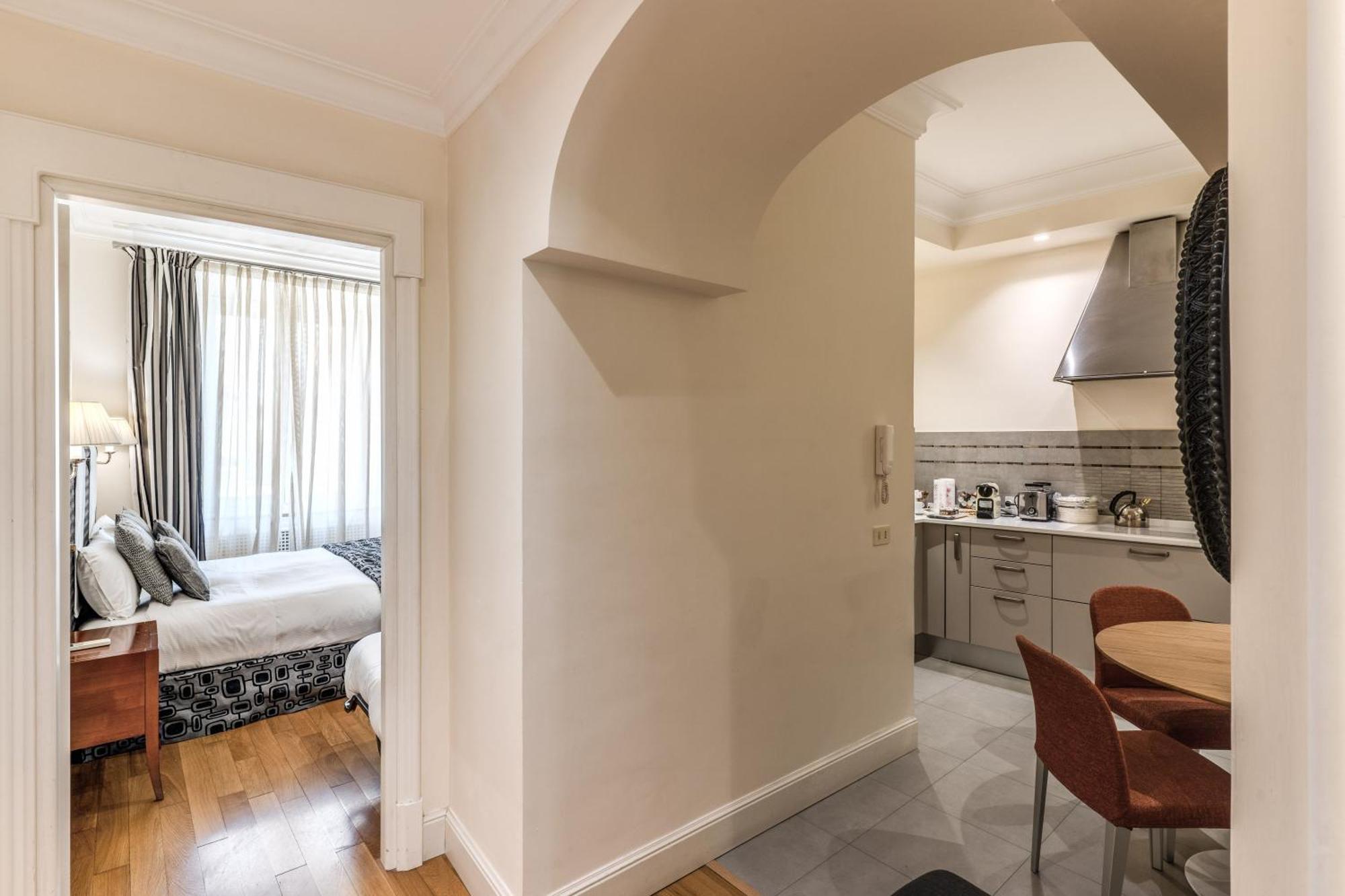 Apartment Via Napoli Rome