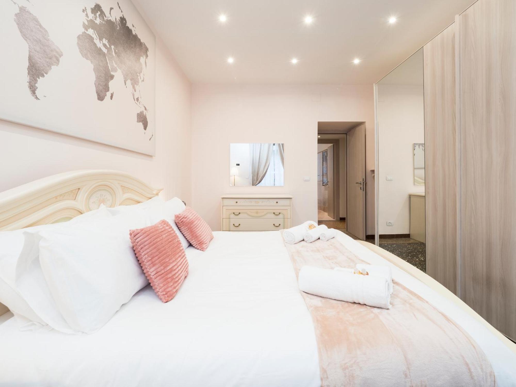 Apartment {colosseum 10 Minutes} Netflix & Free Wi-fi Rome