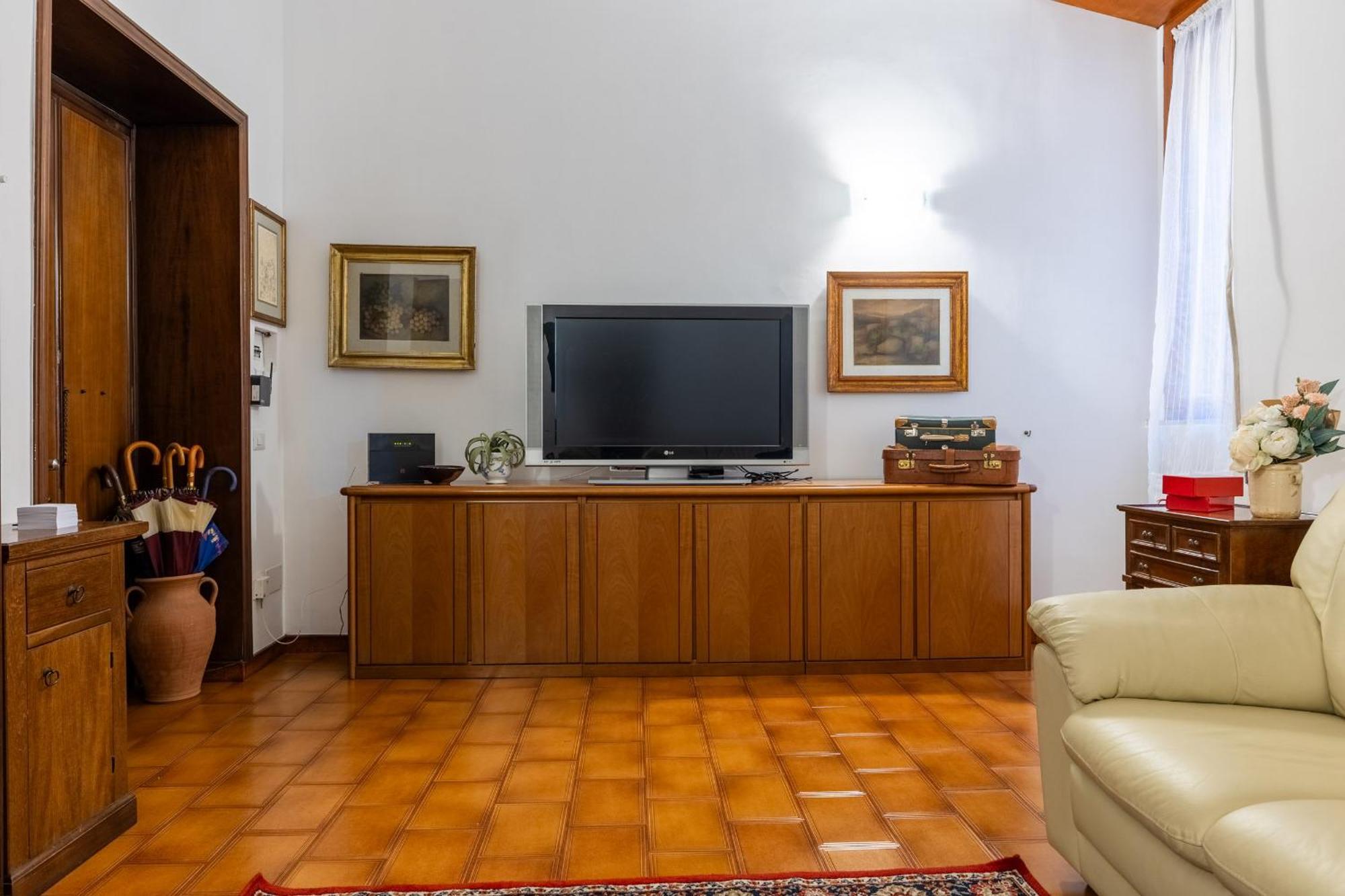 E Il Pittore Apartamento