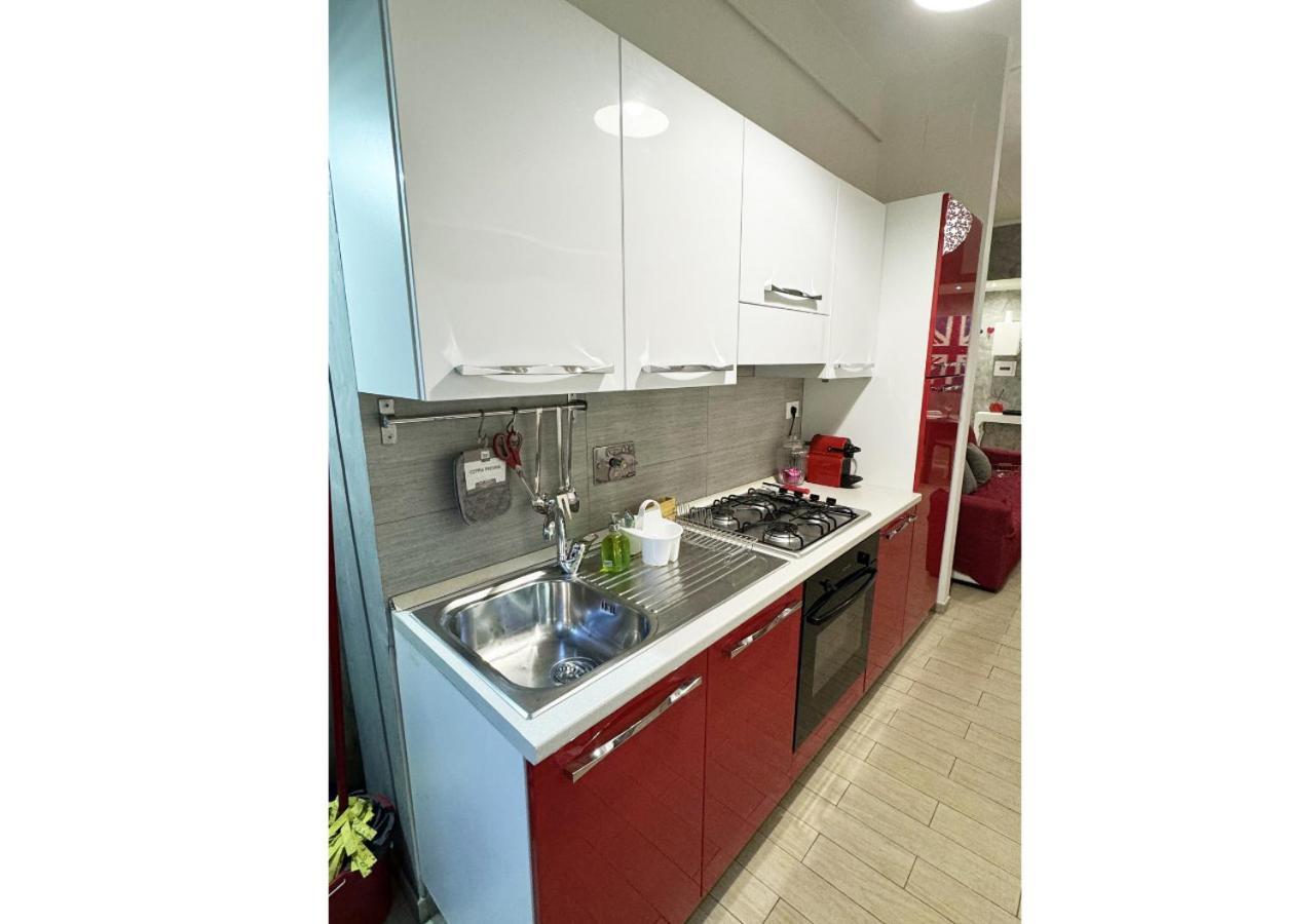 Ross House - Metro B Apartamento Roma