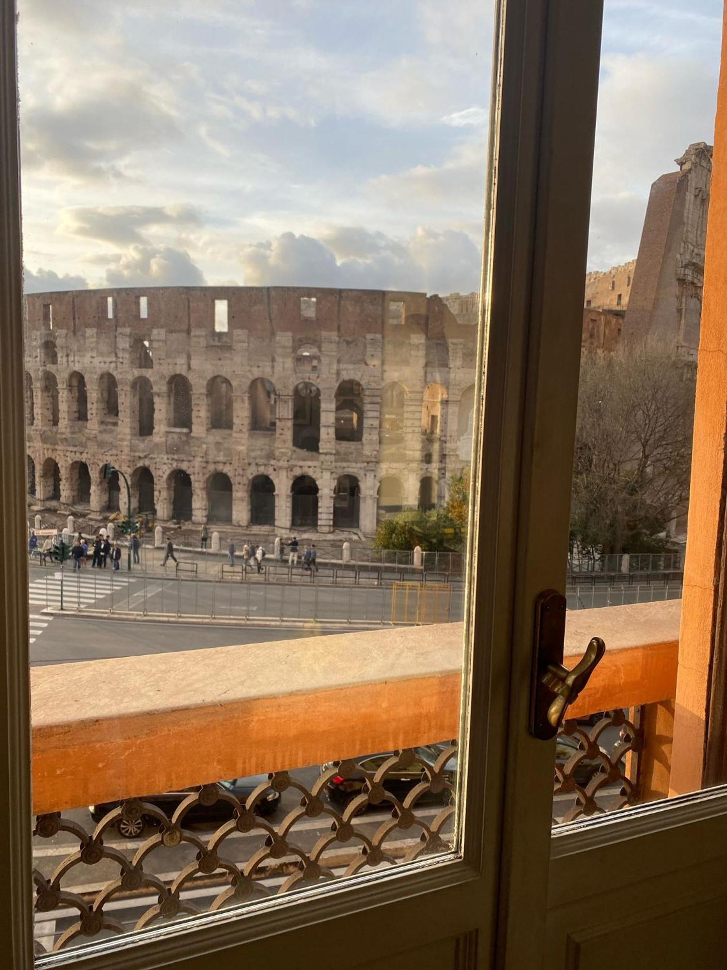 Colosseum Luxury