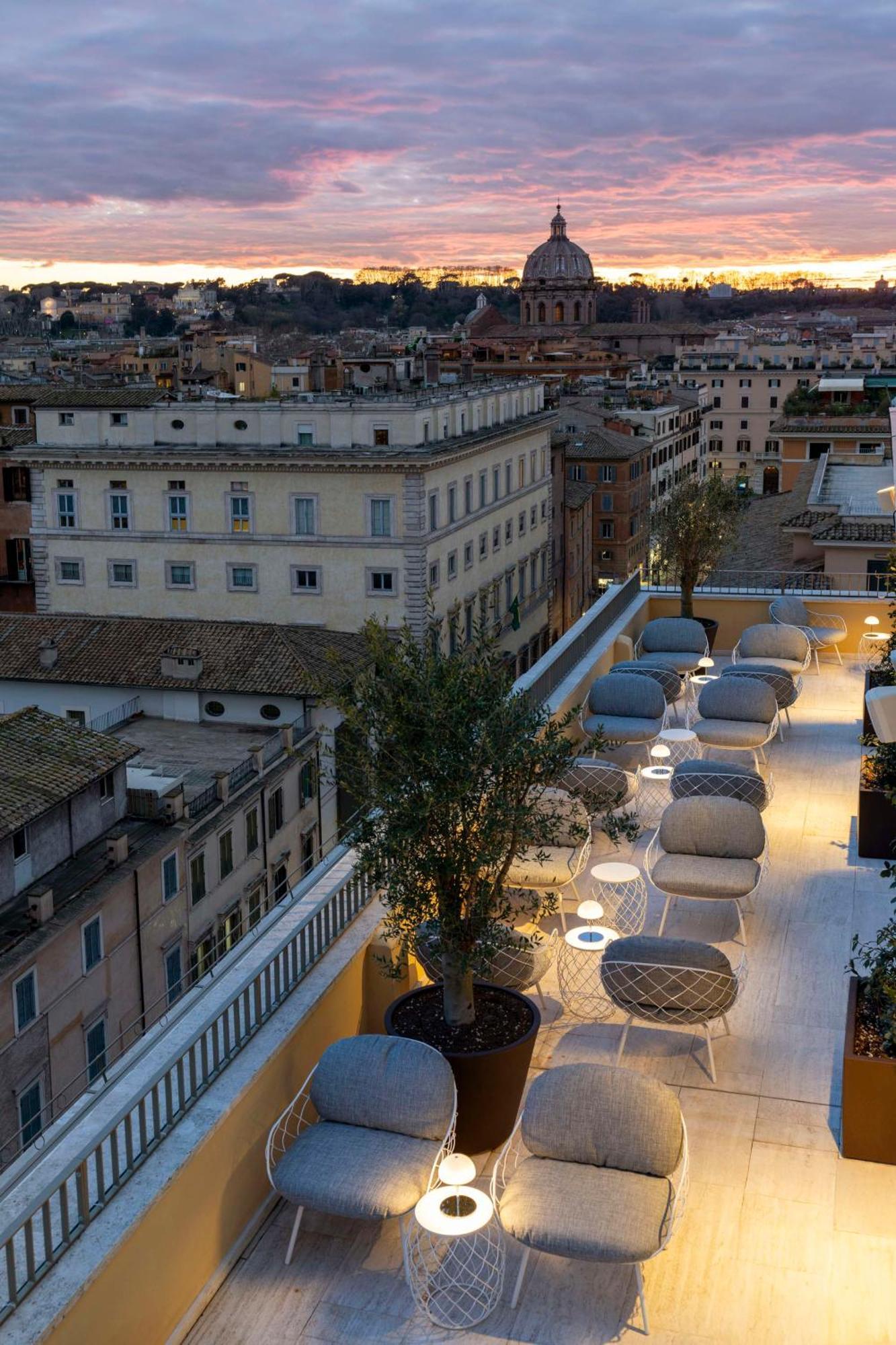 Hotel Radisson Collection Hotel, Antica