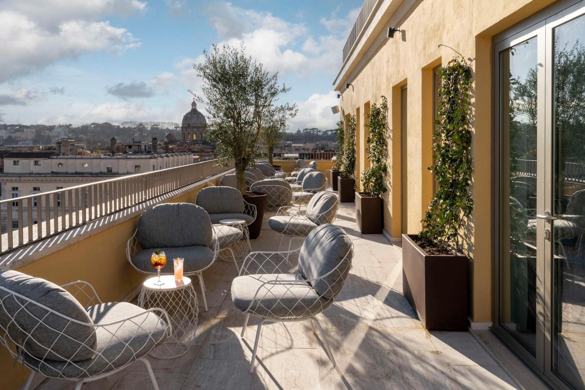 Radisson Collection Hotel, Antica