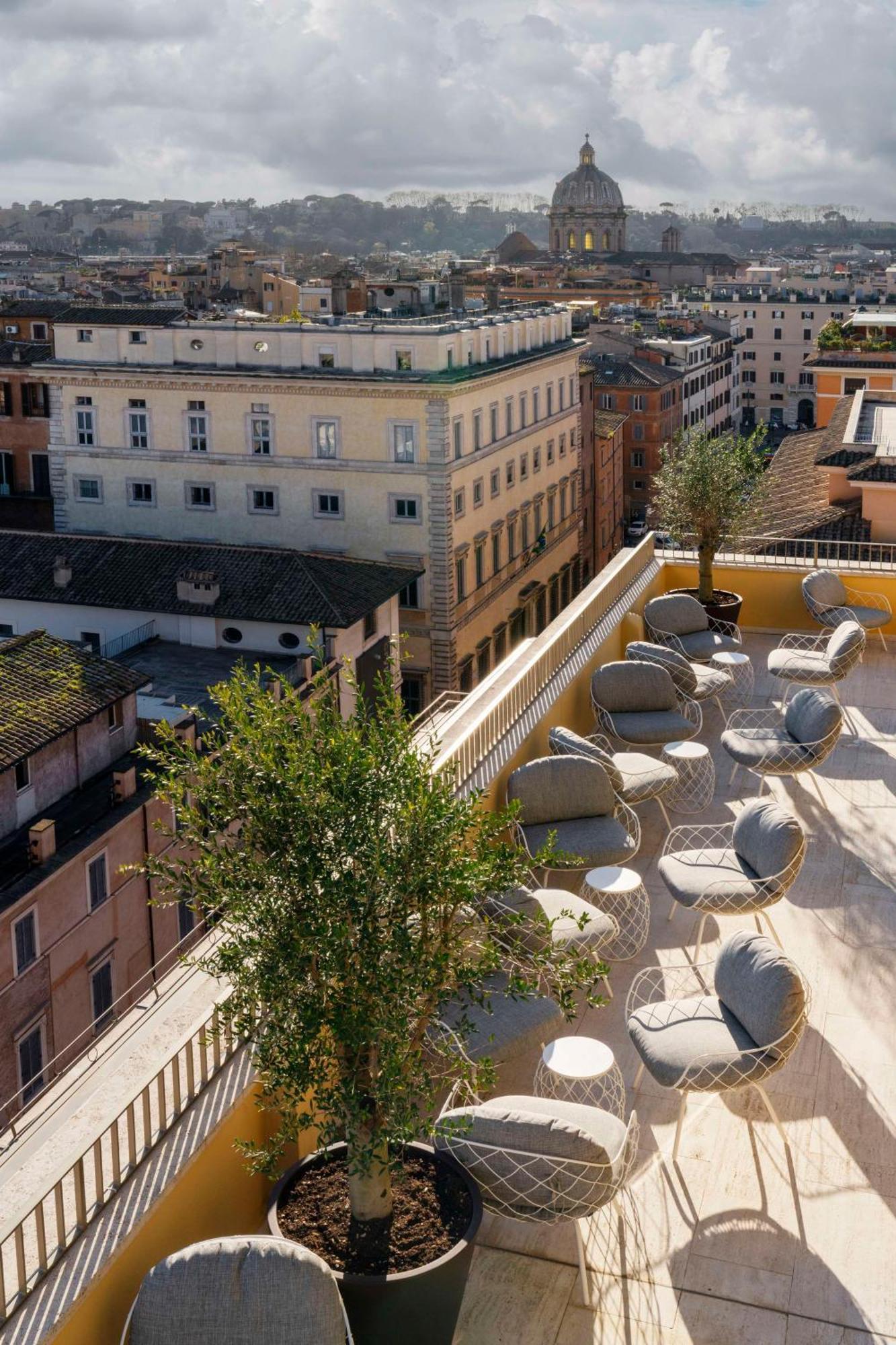 Hotel Radisson Collection Hotel, Antica