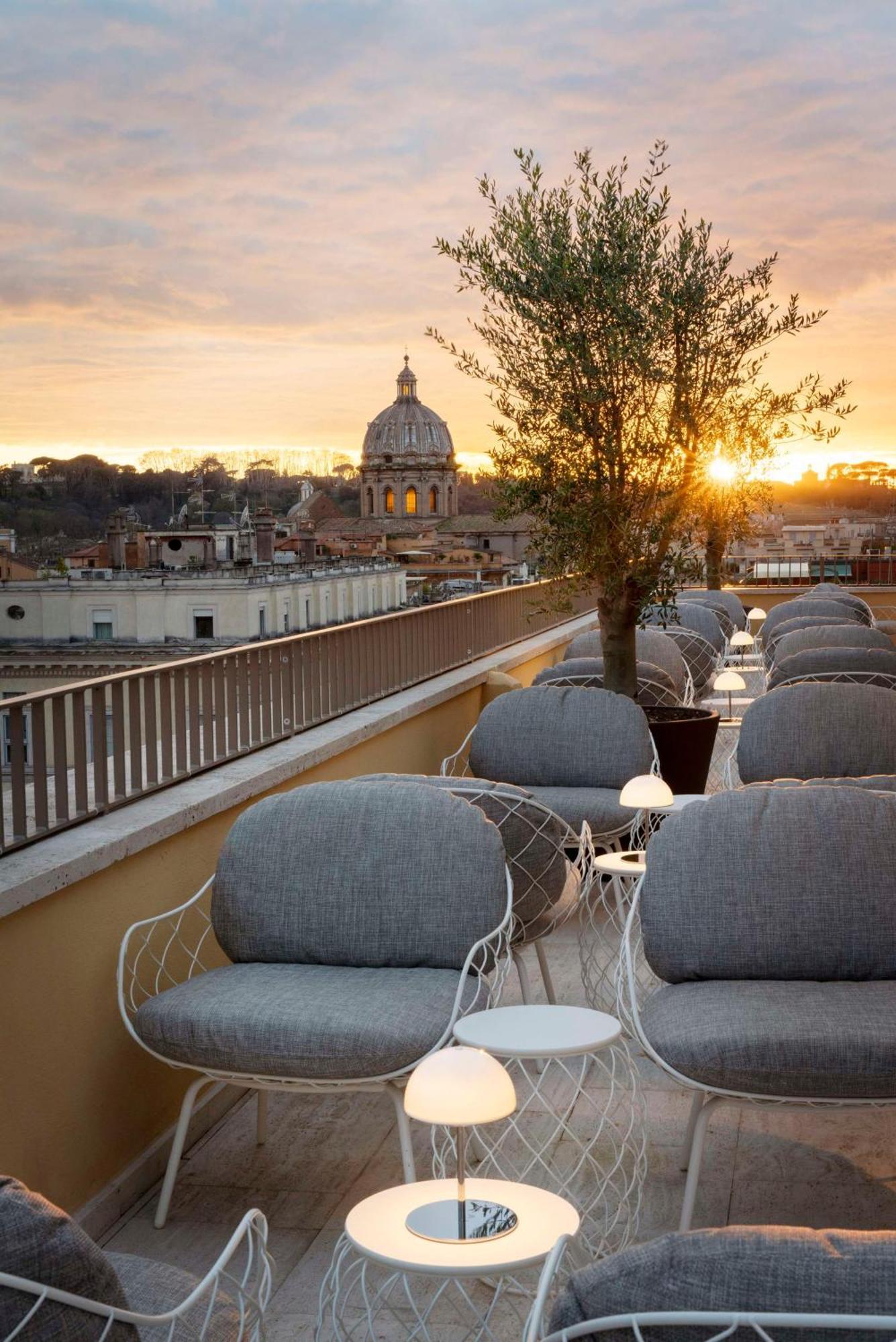 Radisson Collection Hotel, Antica Hotel Roma