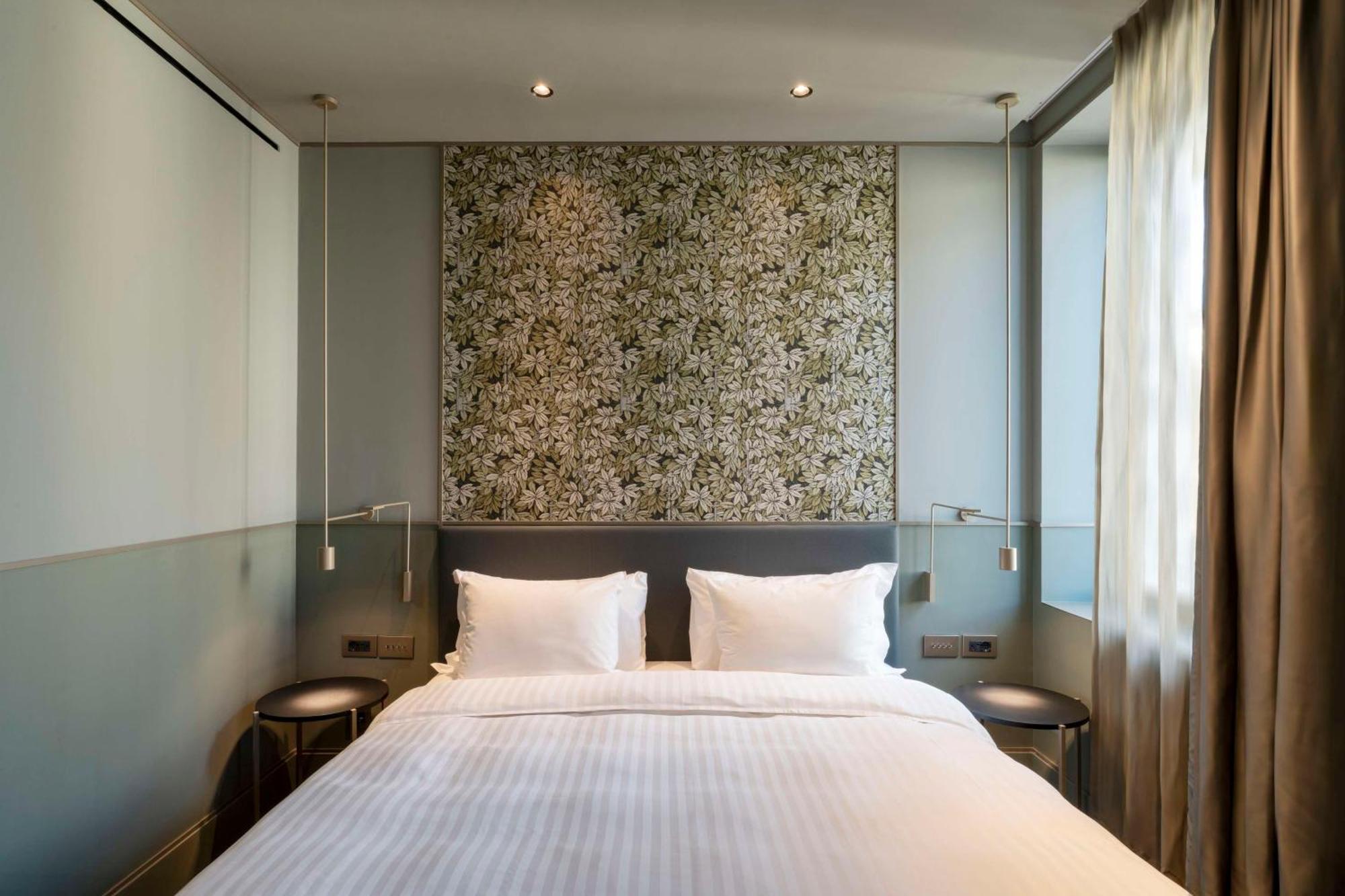 Radisson Collection Hotel, Antica