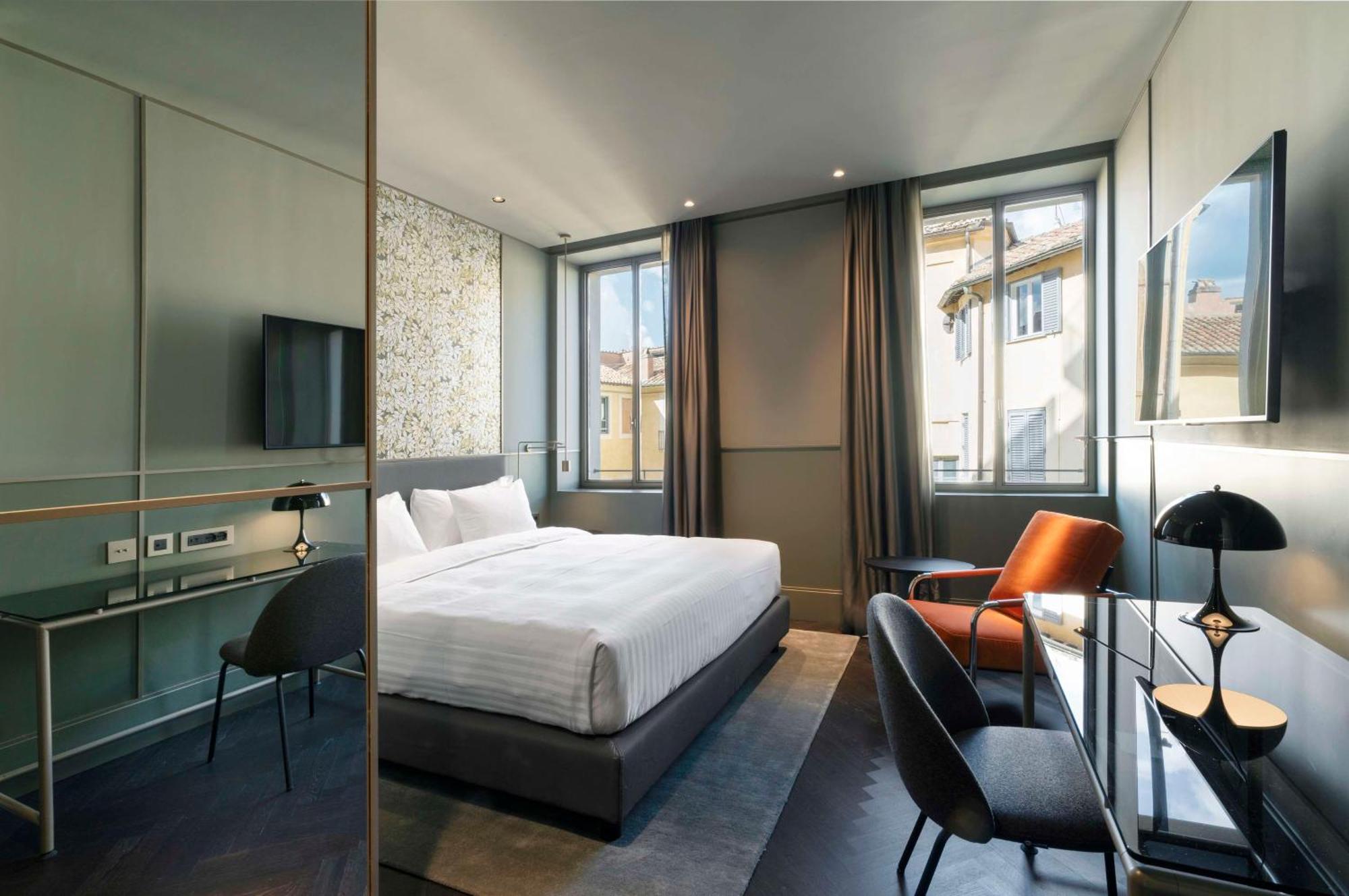 Radisson Collection Hotel, Antica