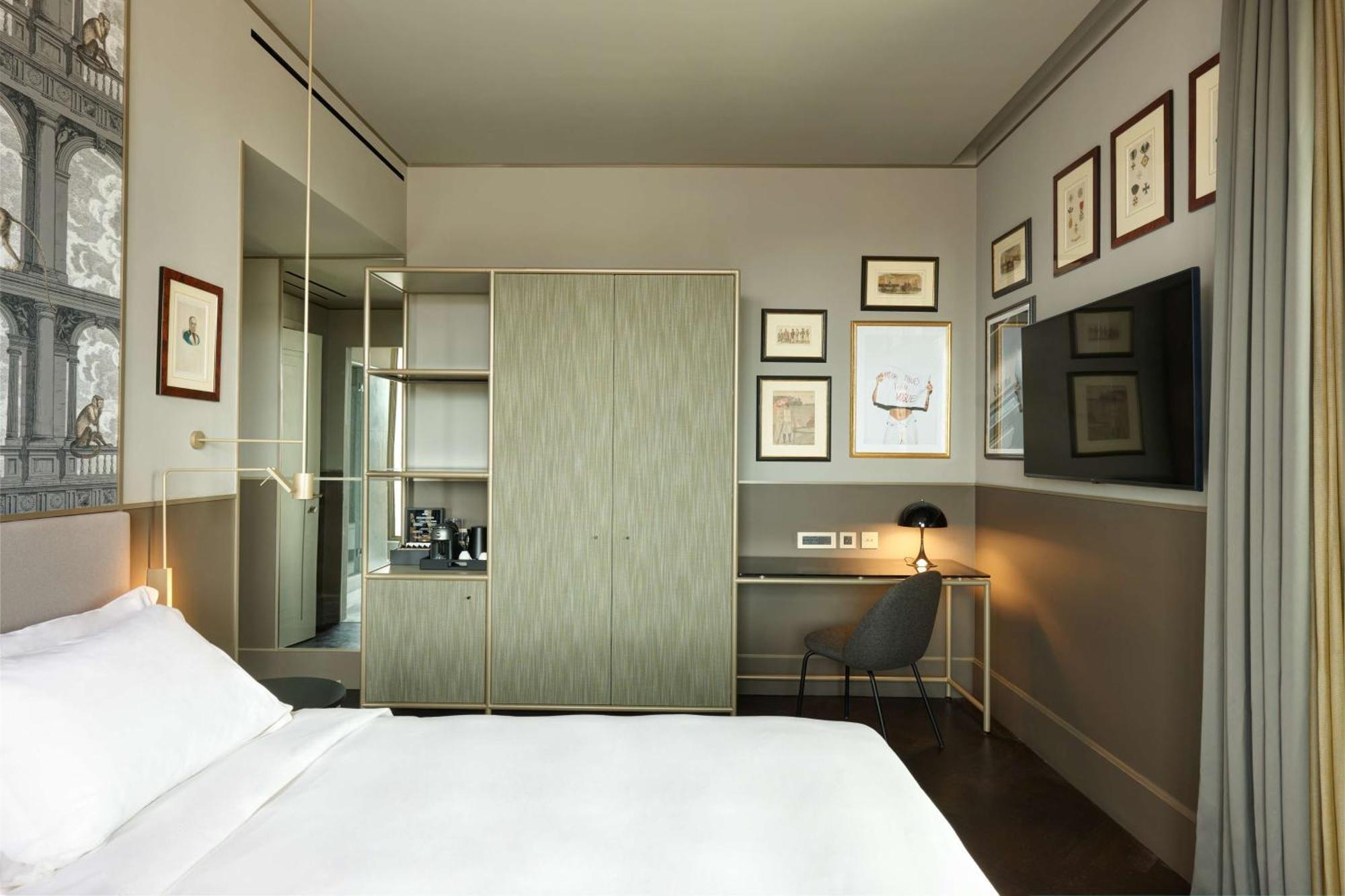 Hotel Radisson Collection Hotel, Antica