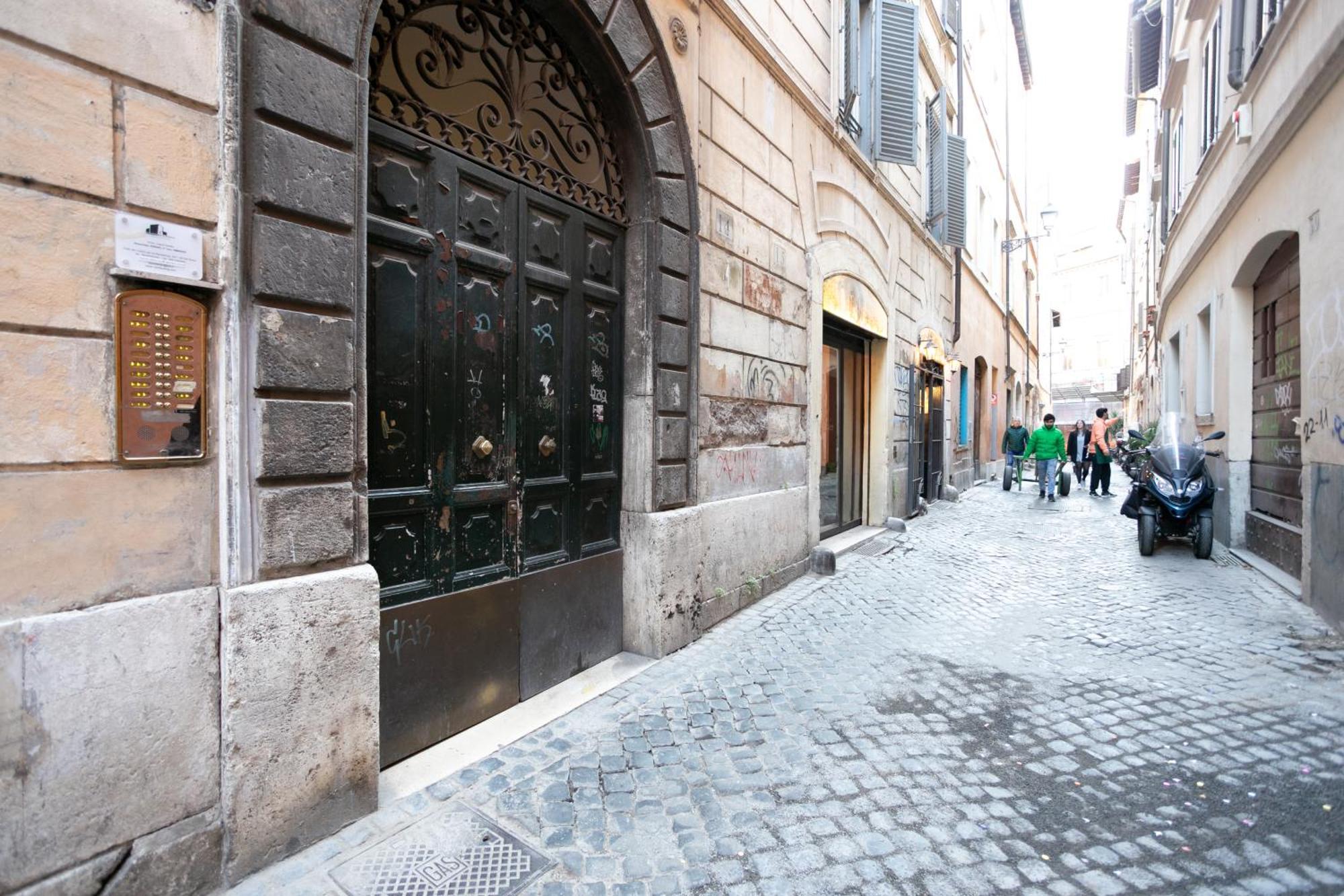 Fiore Center Campo De Fiori Roma