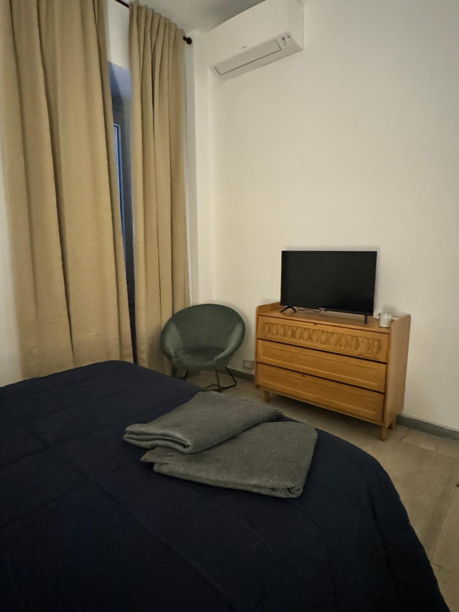 Apartment Pietra Apartment,colosseo Rome