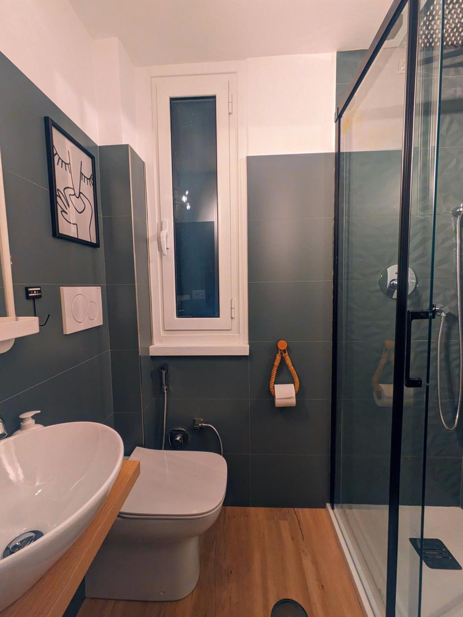 Apartment Casetta Sole, Superattico Con Terrazzo Vicino San Pietro, New