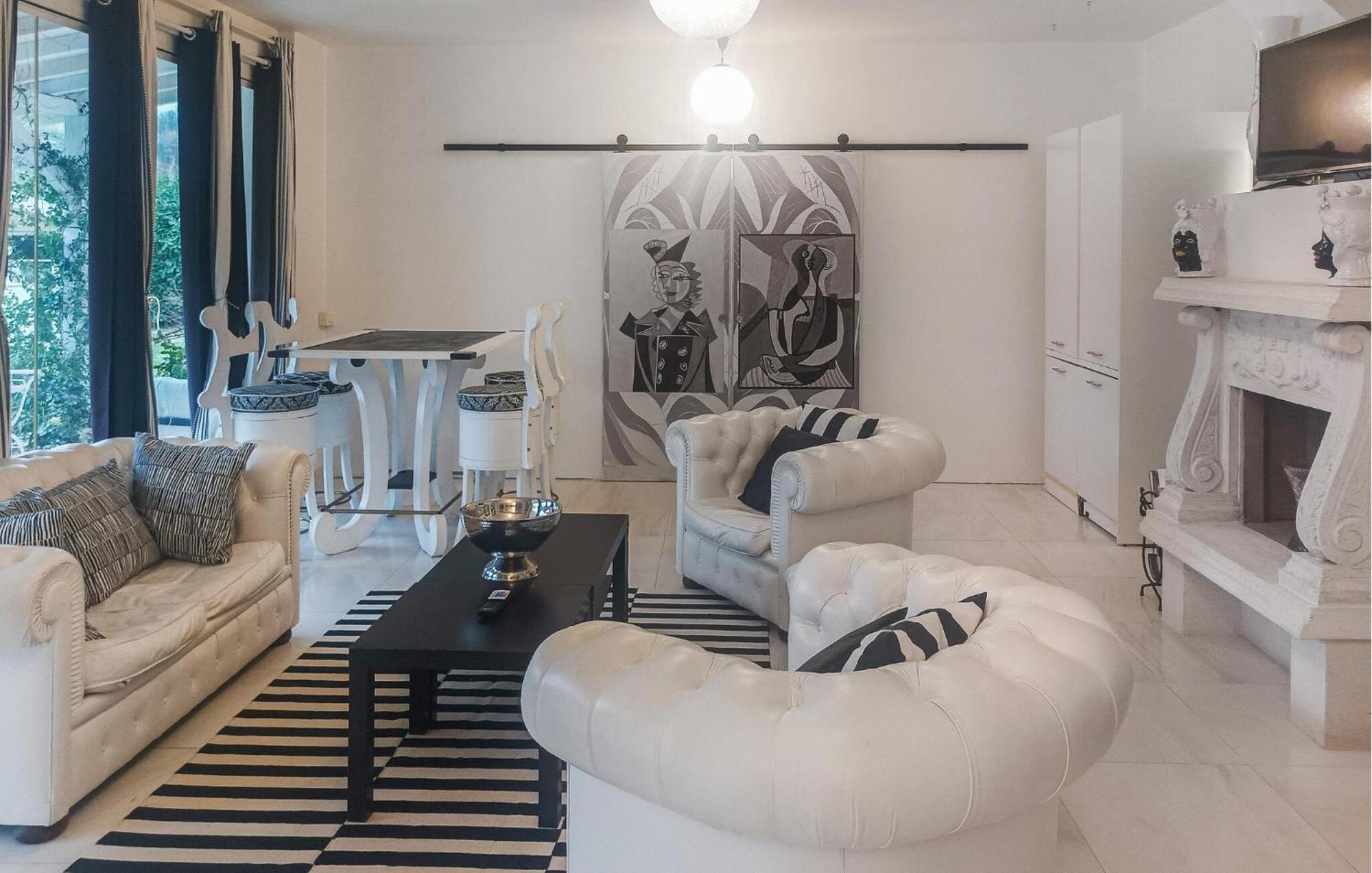 2 Bedroom Stunning In