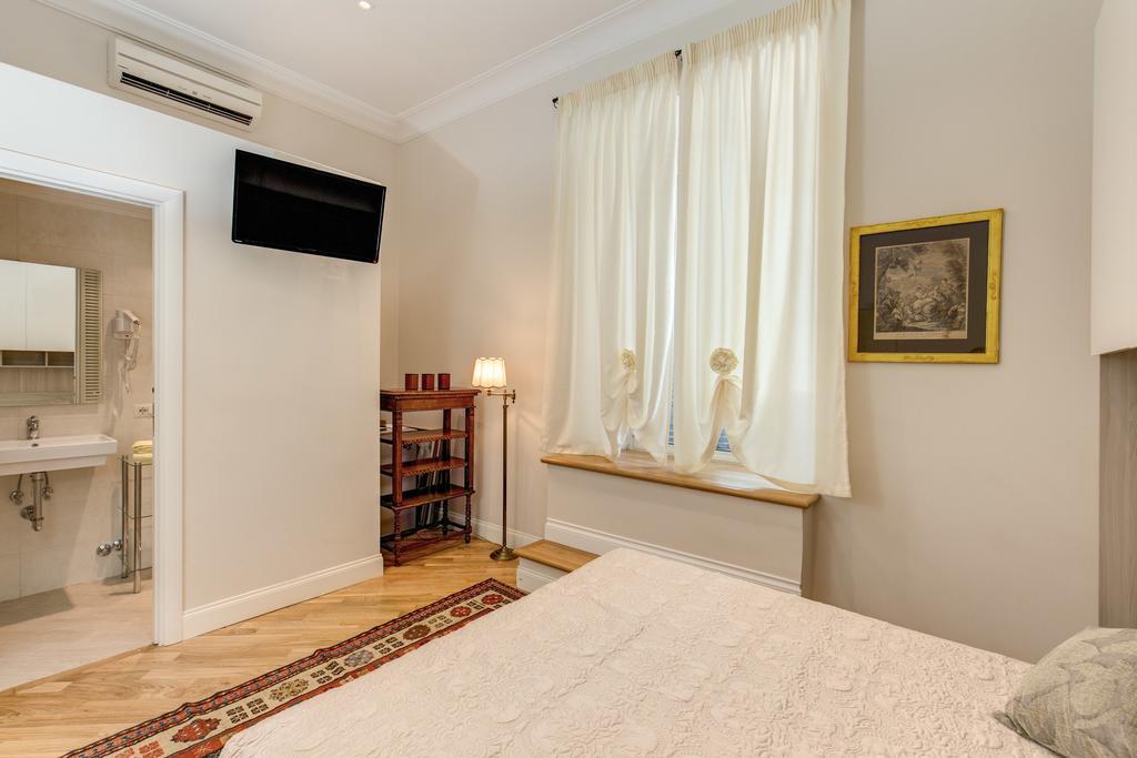 Casa Claudia Giulio Cesare Gjestgiverier