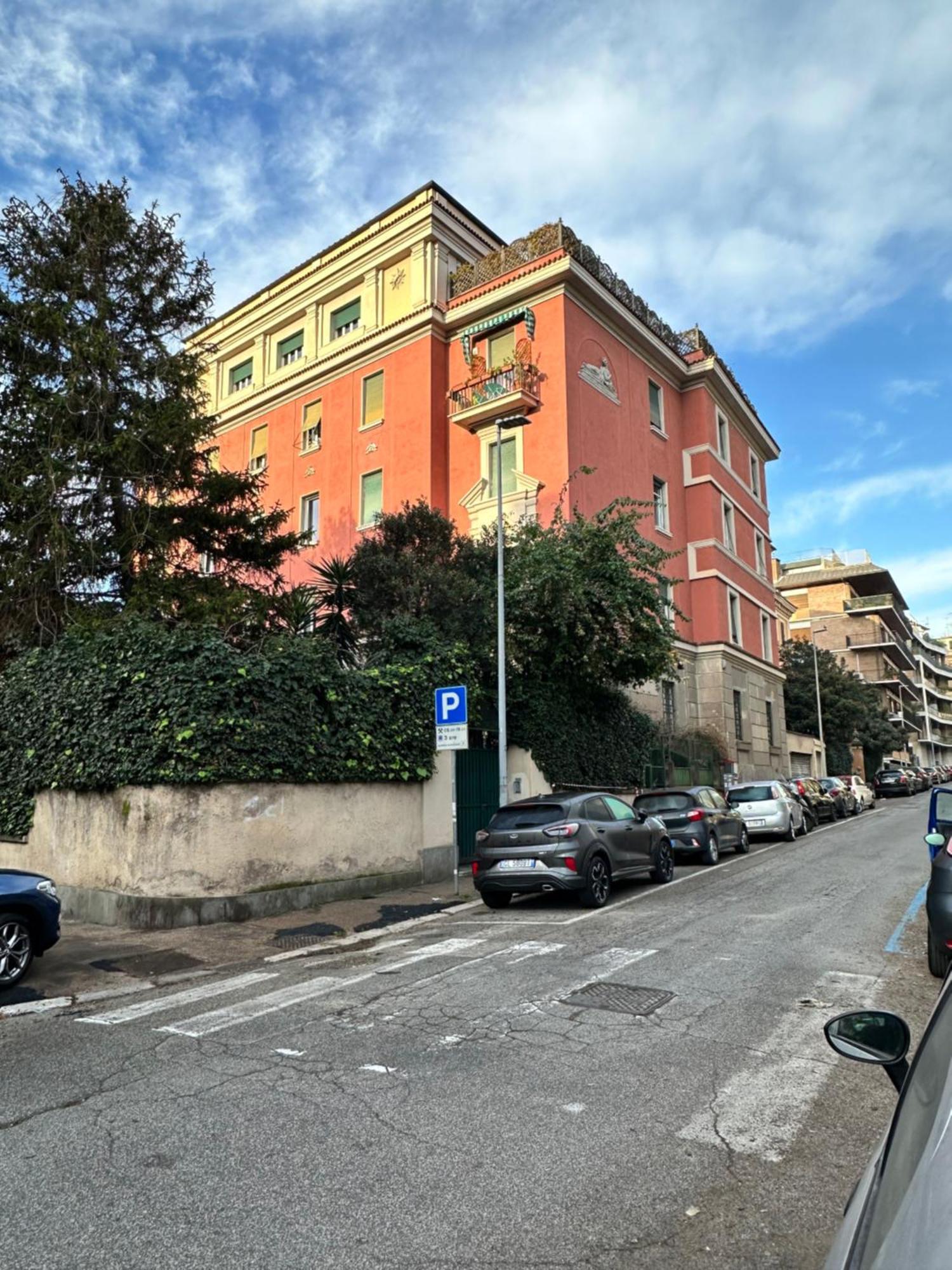 Lala New And Beautiful Roma