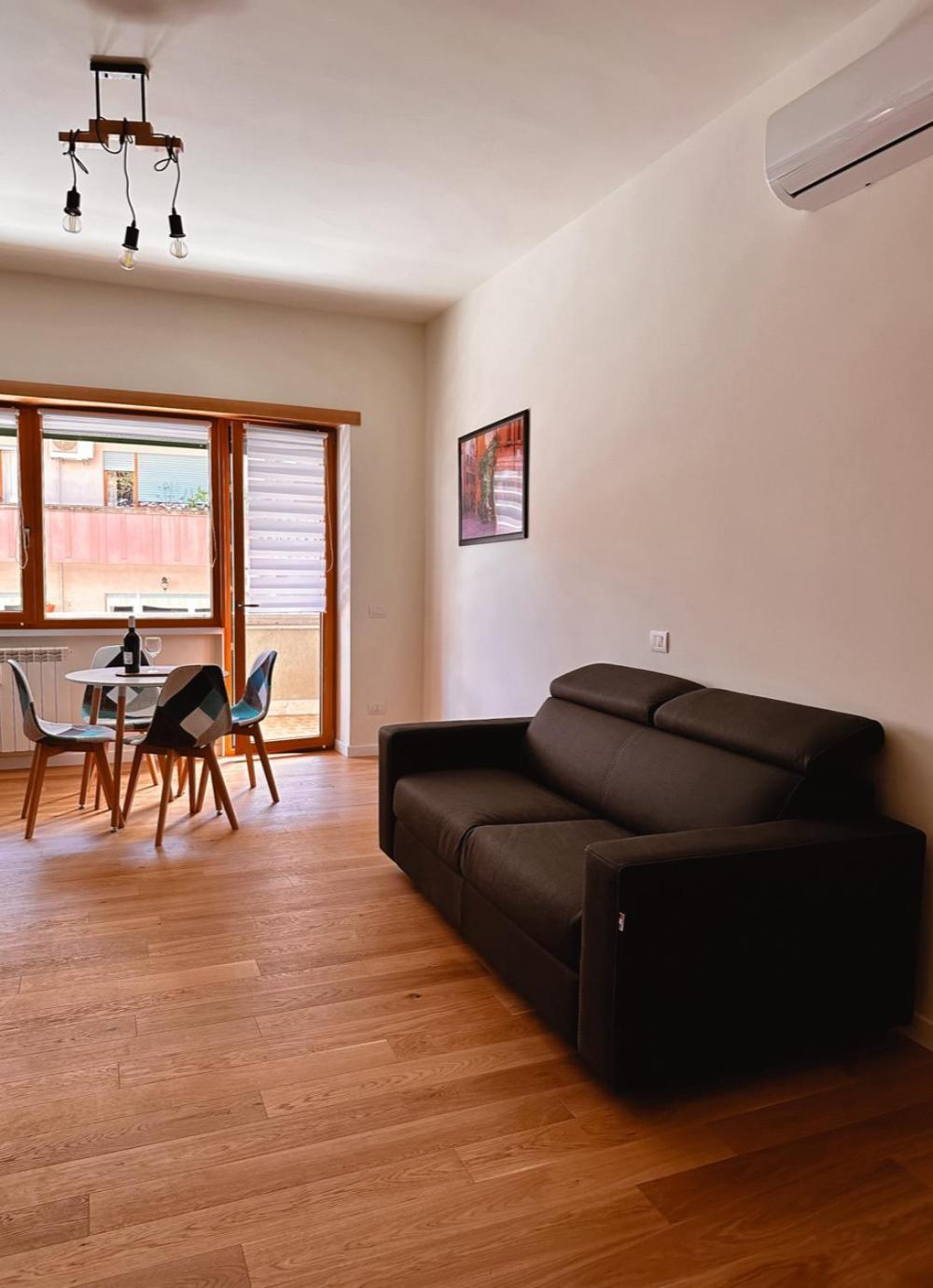 Caesar's Trastevere Apartment *