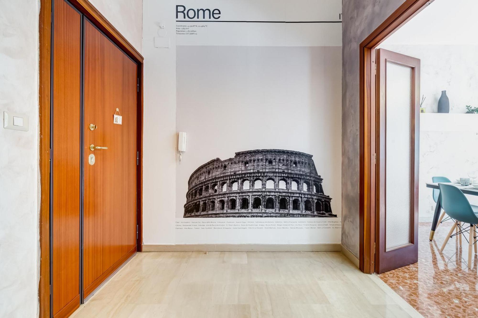 Apartamento Large With Swimming Pool And Tennis Court Near The Station Roma