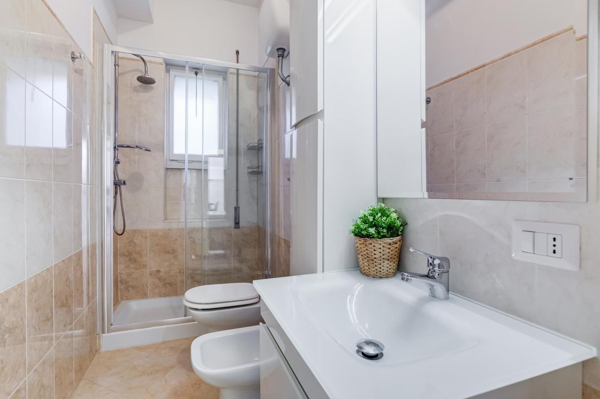 Large With Swimming Pool And Tennis Court Near The Station Apartamento *