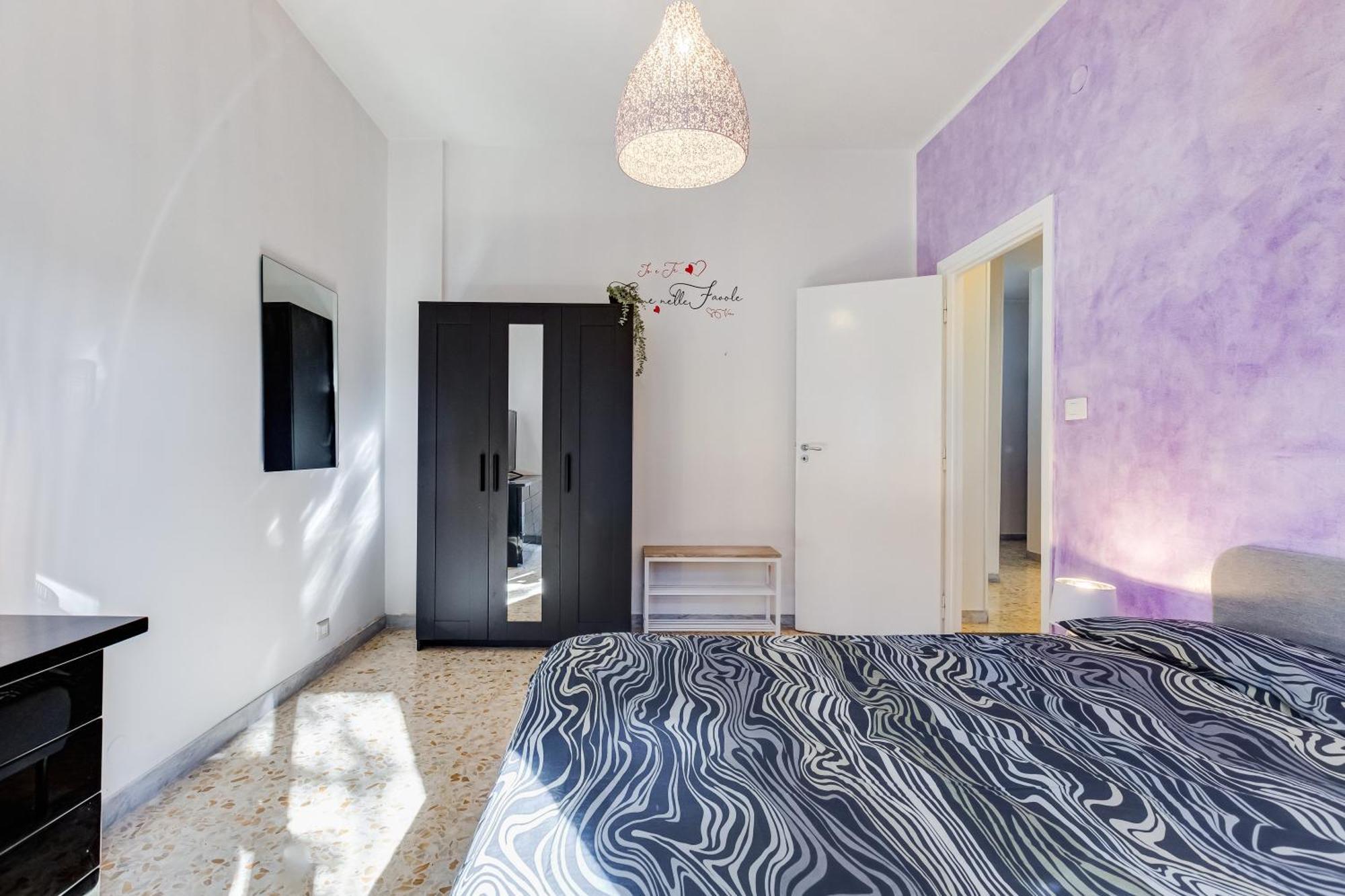Large With Swimming Pool And Tennis Court Near The Station Apartamento Roma