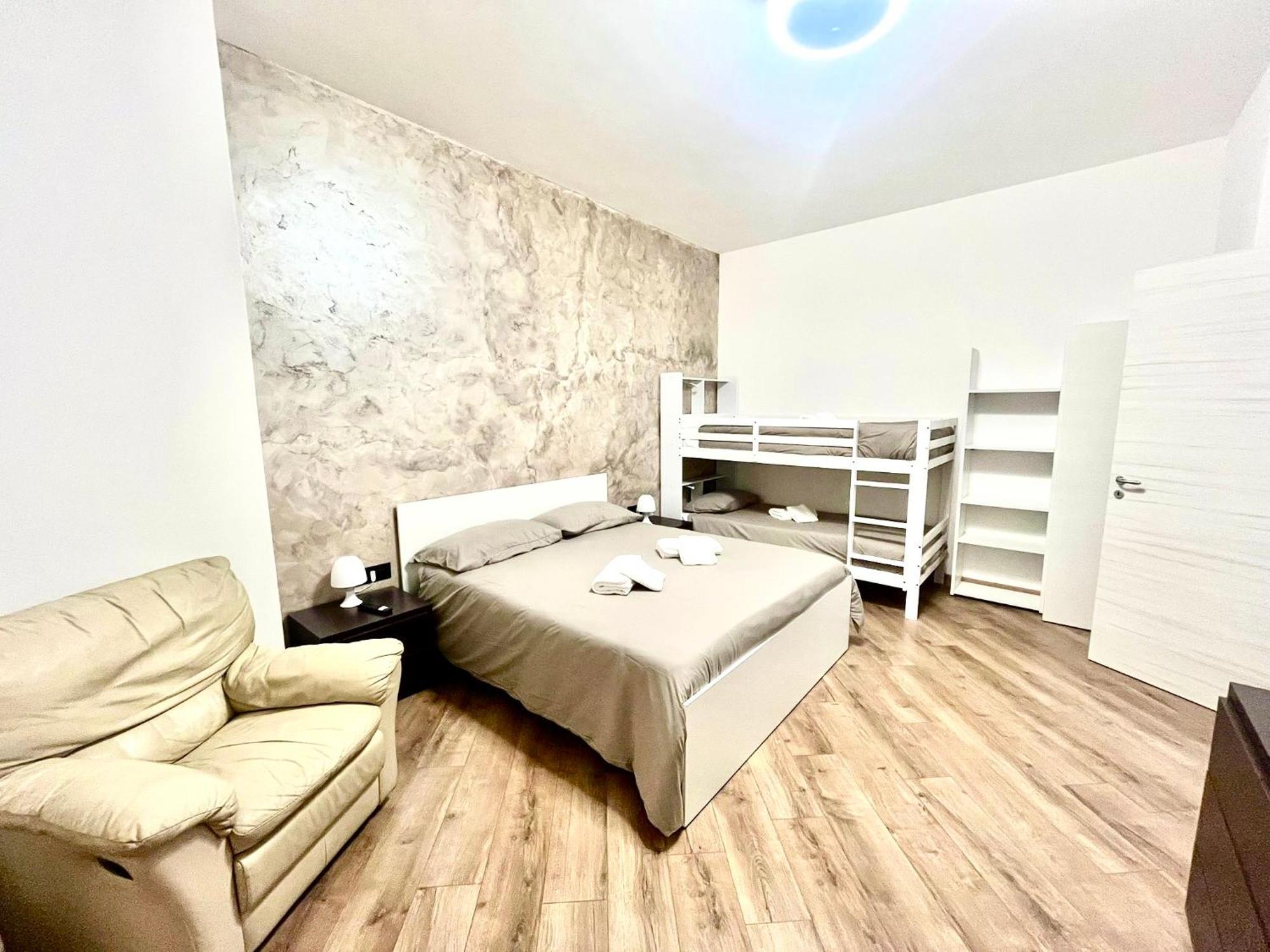 15 Min. Colosseo 2 - Casa Di Micca Apartment Rom