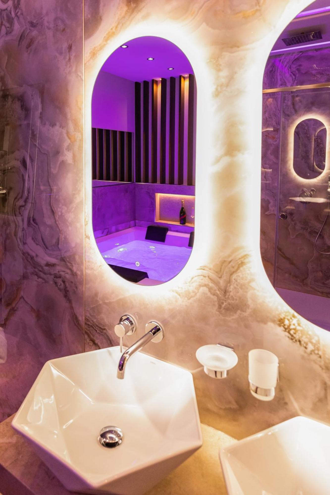 Albadea Deco&jacuzzi Affittacamere *