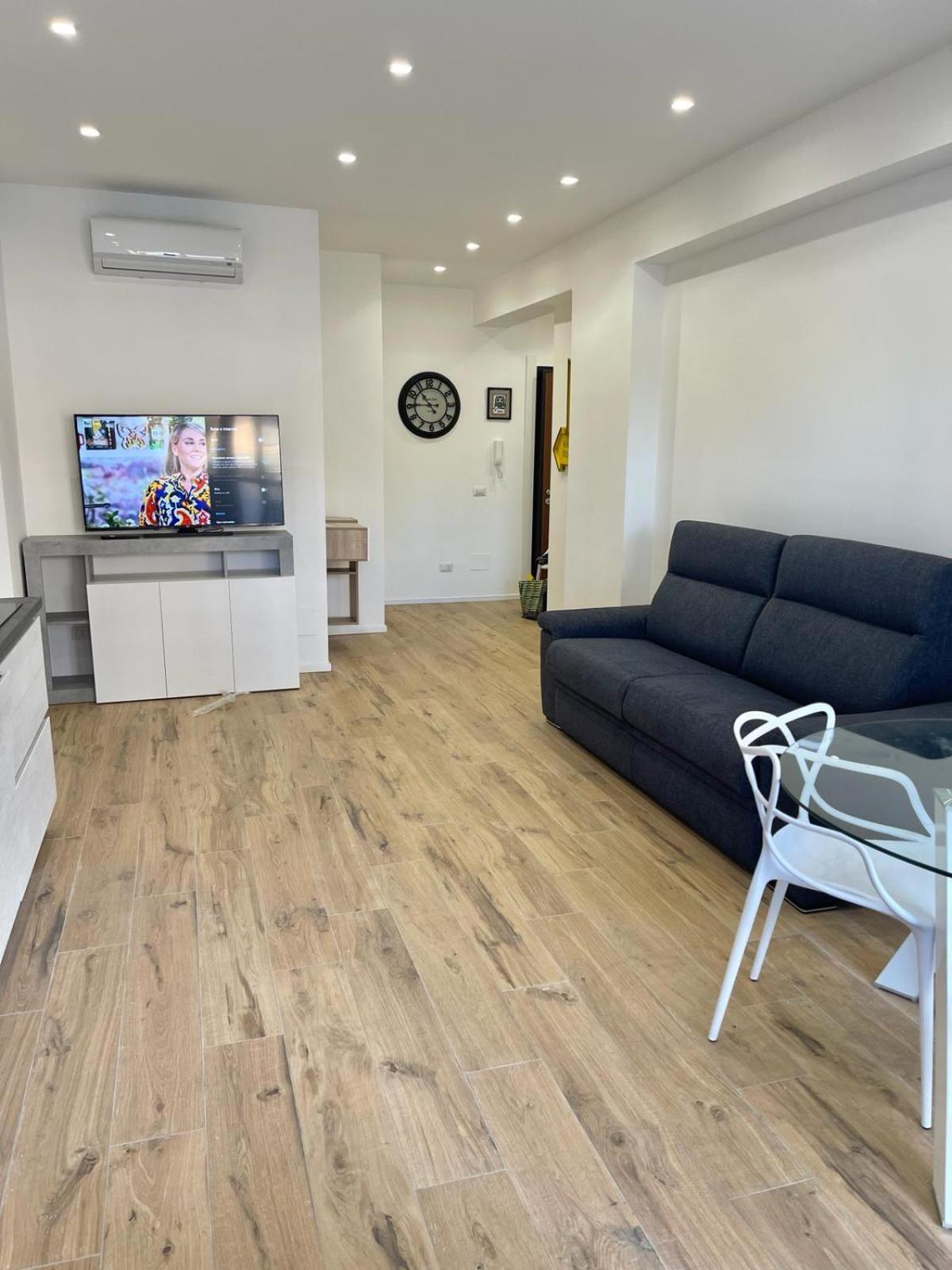 Pm 34 Viale Imperatore Guest House - 50 Mt From Metro San Paolo * Rom