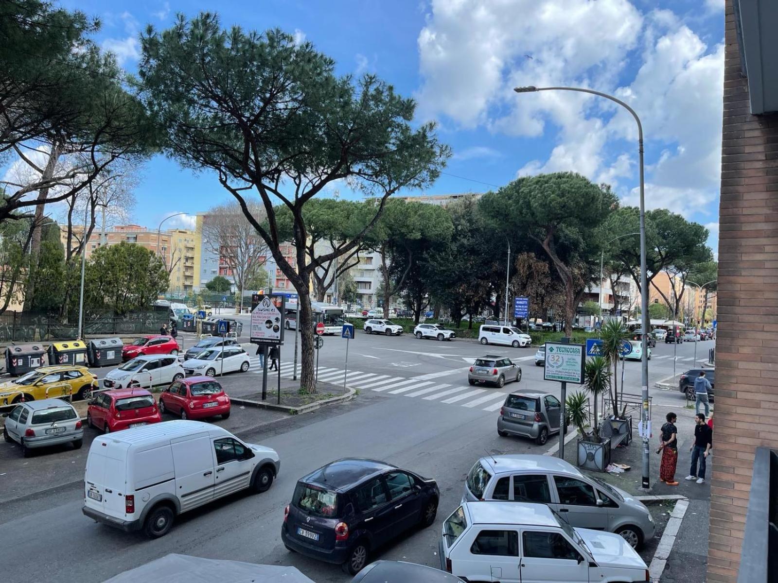 Pm 34 Viale Imperatore Guest House - 50 Mt From Metro San Paolo Apartment