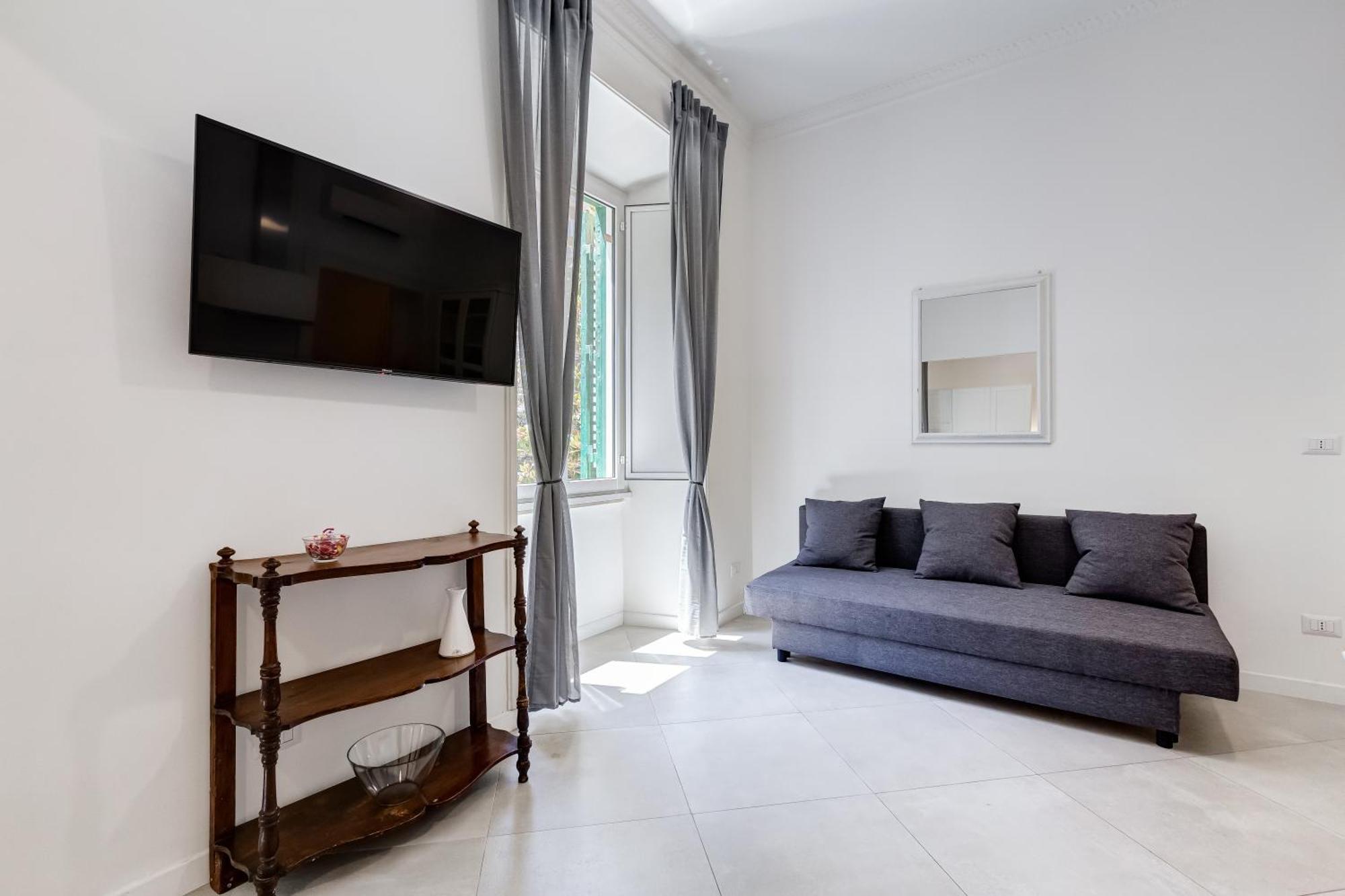 Bdc Alpha & Omega In Monti District With 2bath Roma