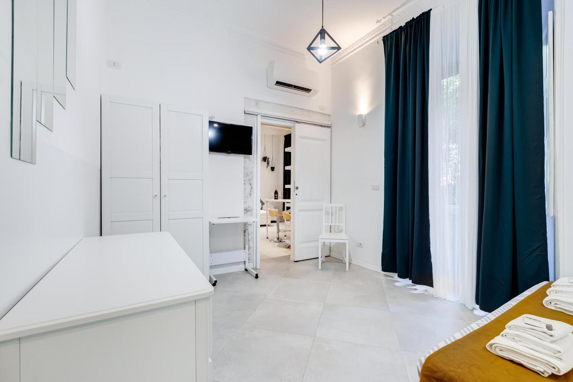 Bdc Alpha & Omega In Monti District With 2bath Apartamento *